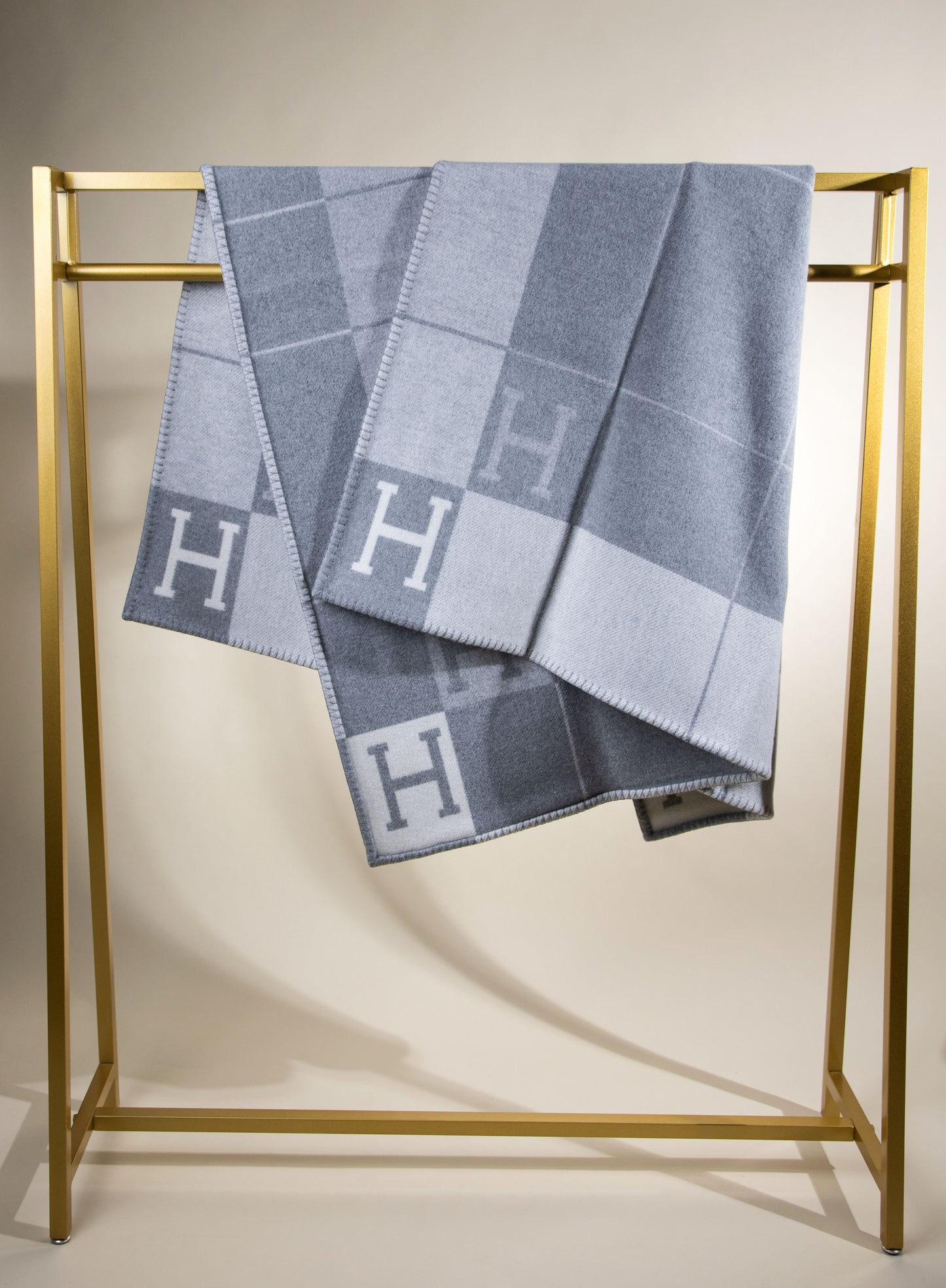 Hermès Avalon Grey Throw Blanket