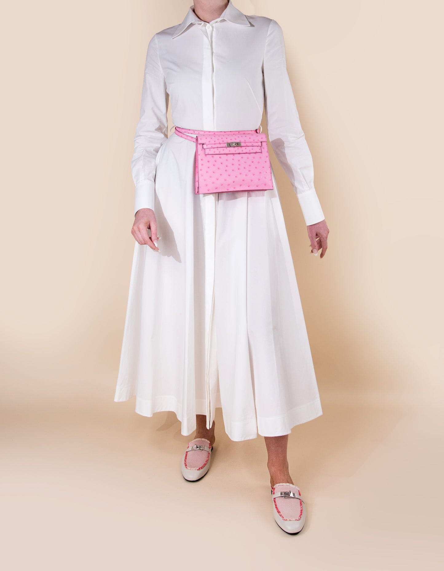 Hermès Kelly Danse Ostrich in Bubblegum PHW