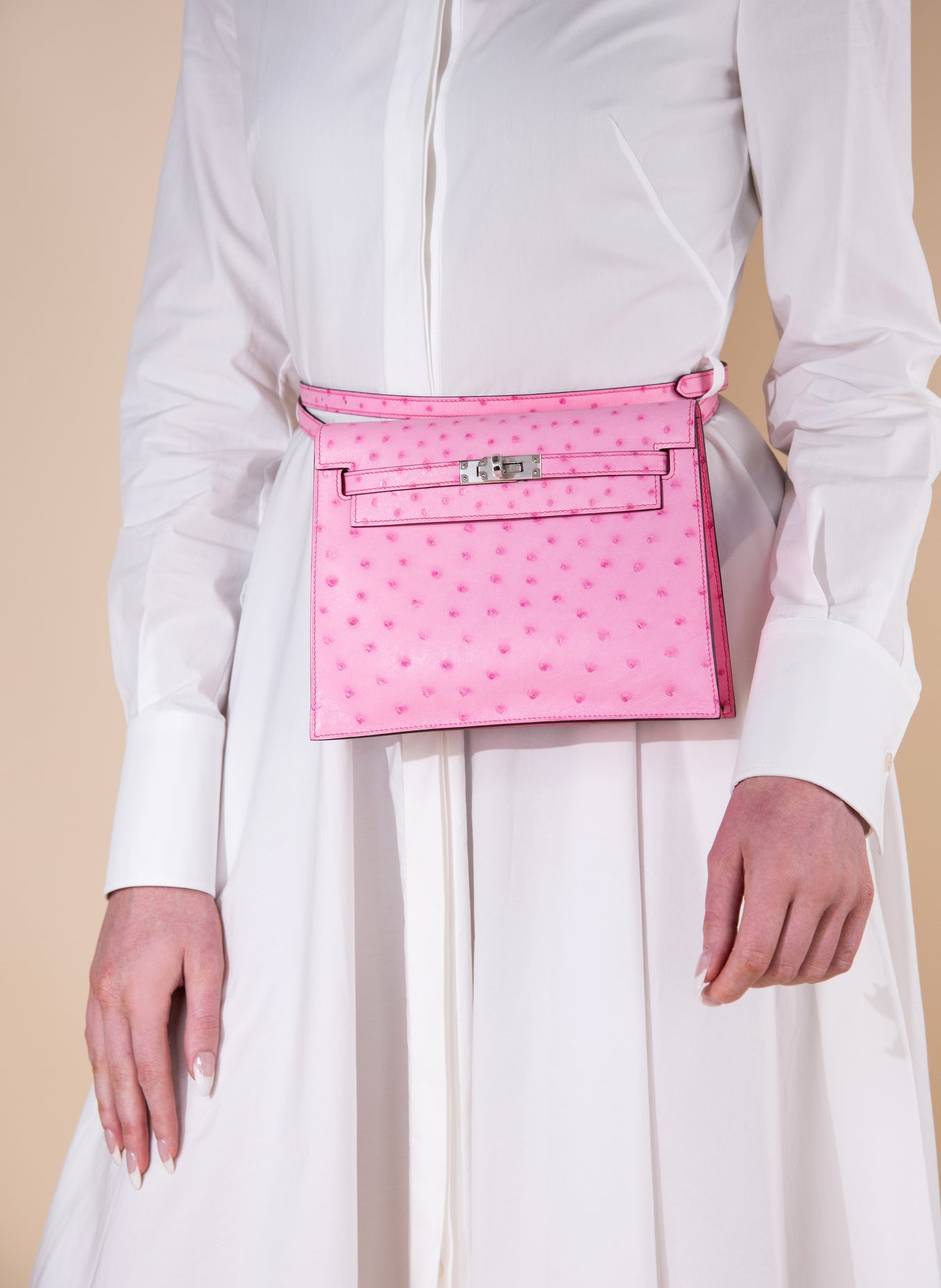 Hermès Kelly Danse Ostrich in Bubblegum PHW