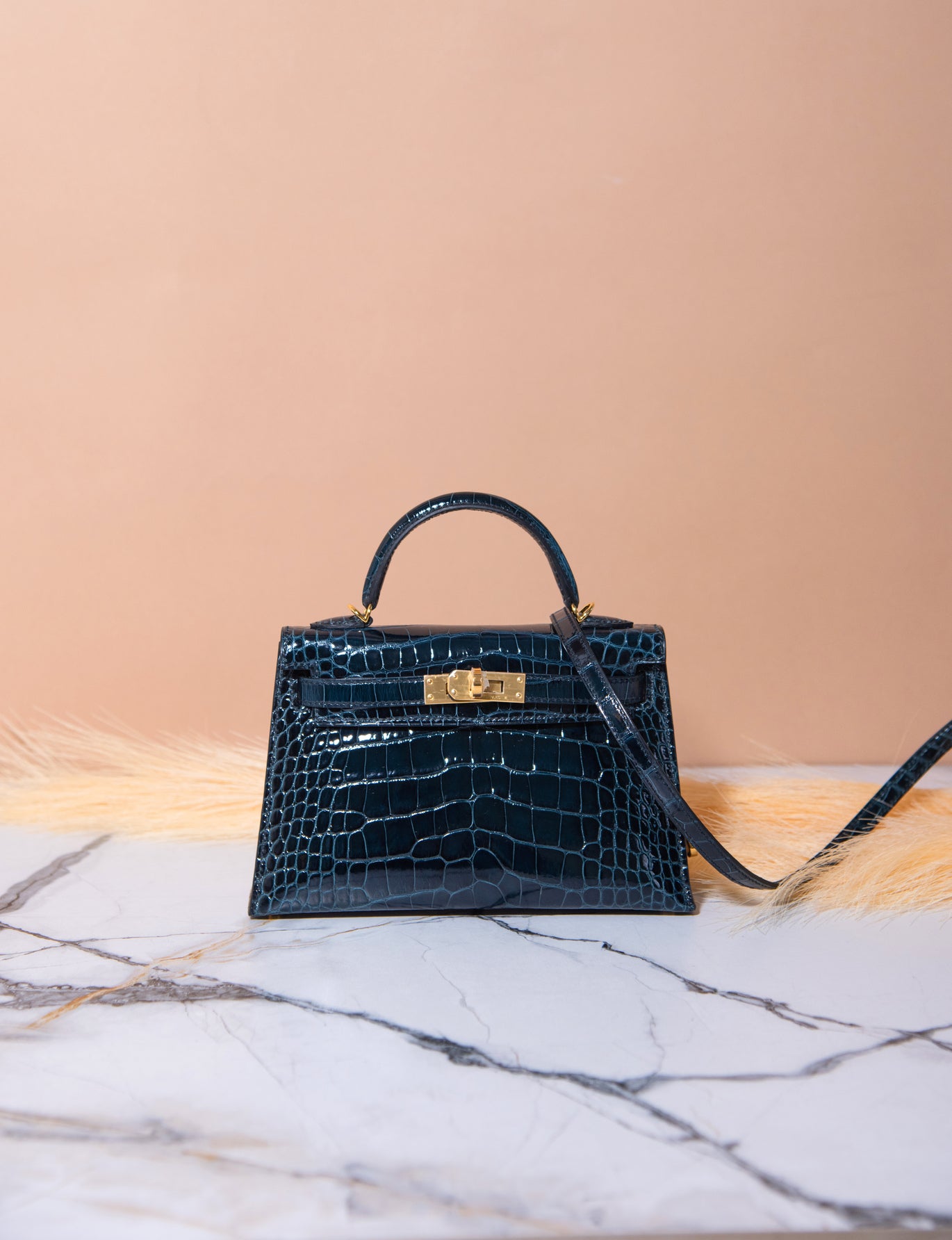 Hermès Mini Kelly Shiny Crocodile in Vert Rousseau GHW