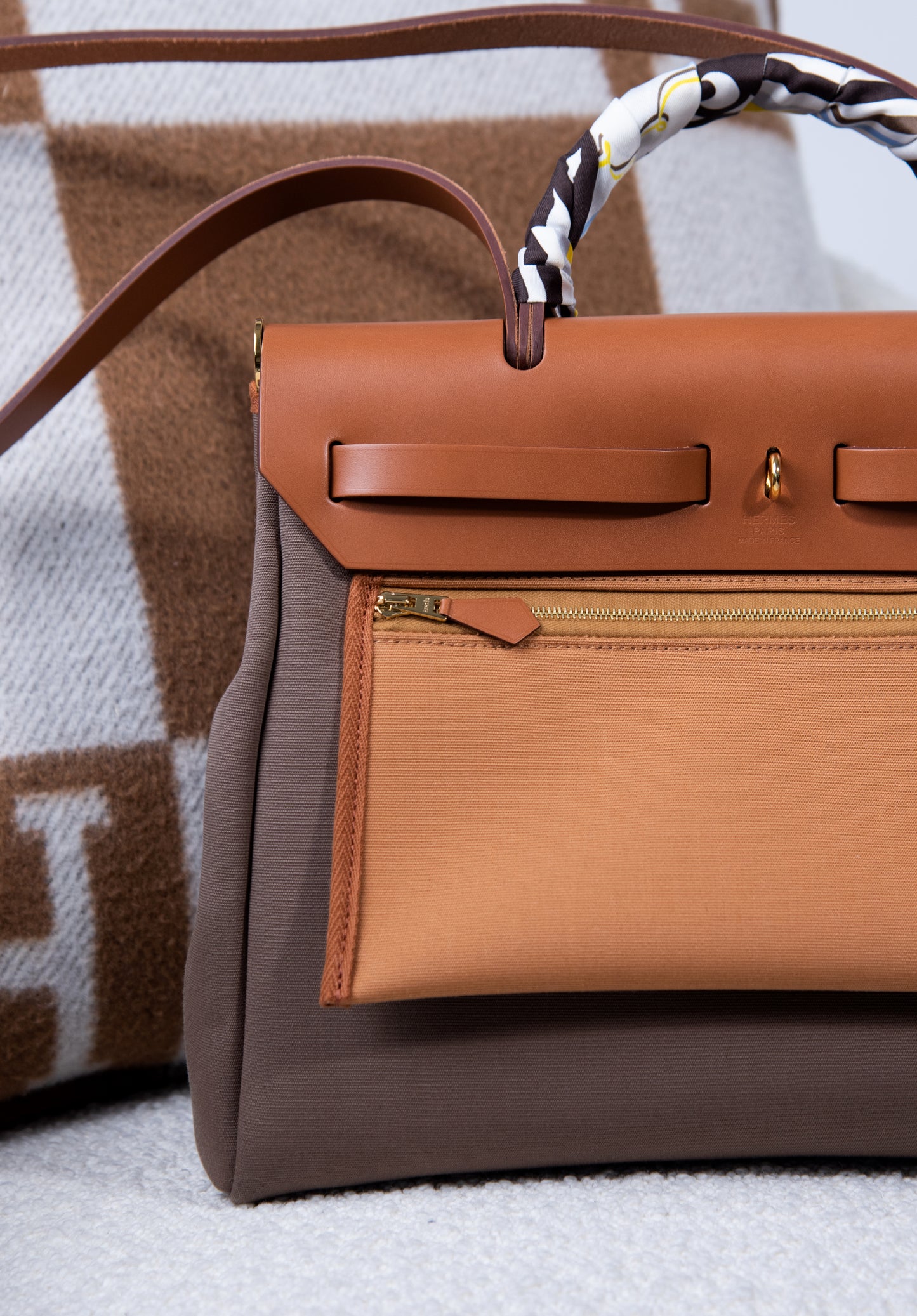 Hermès Herbag 31 in Etoupe & Naturel