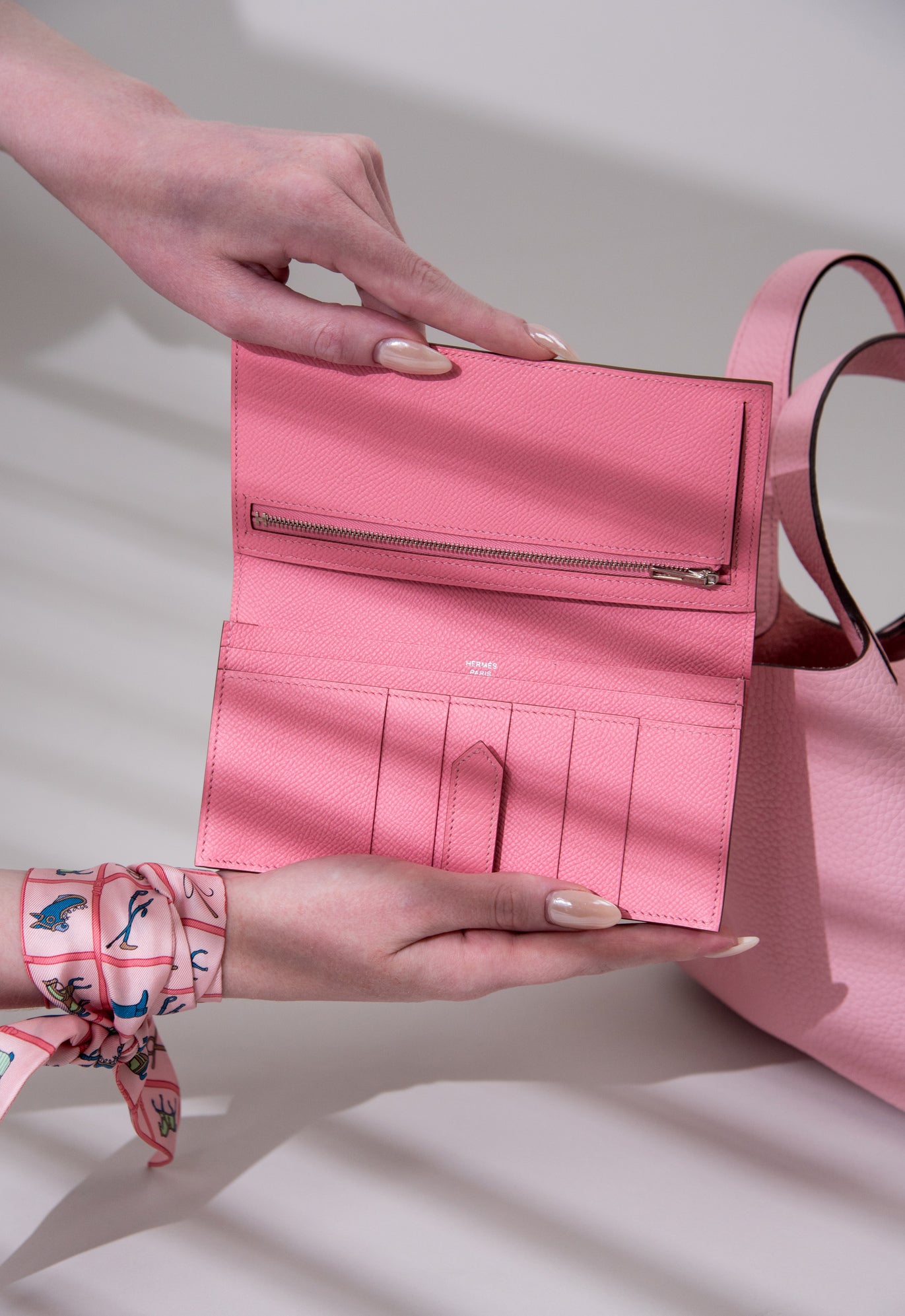 Hermès Bearn Wallet in Rose Confetti
