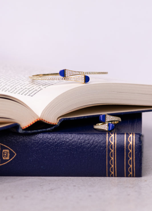 سوار وخاتم مارلي كليو من الذهب الأصفر وحجر اللازورد