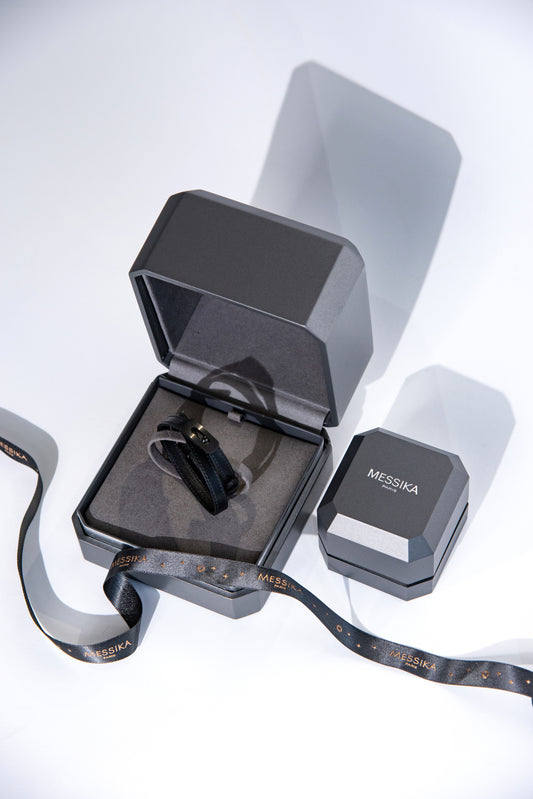 سوار ميسيكا المزدوج المصنوع من الجلد للرجال