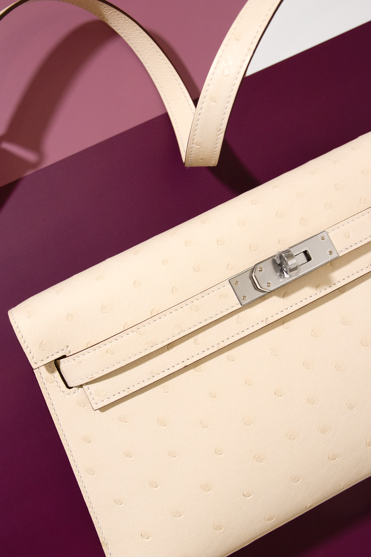 Hermès Kelly Pochette in Nata Ostrich PHW