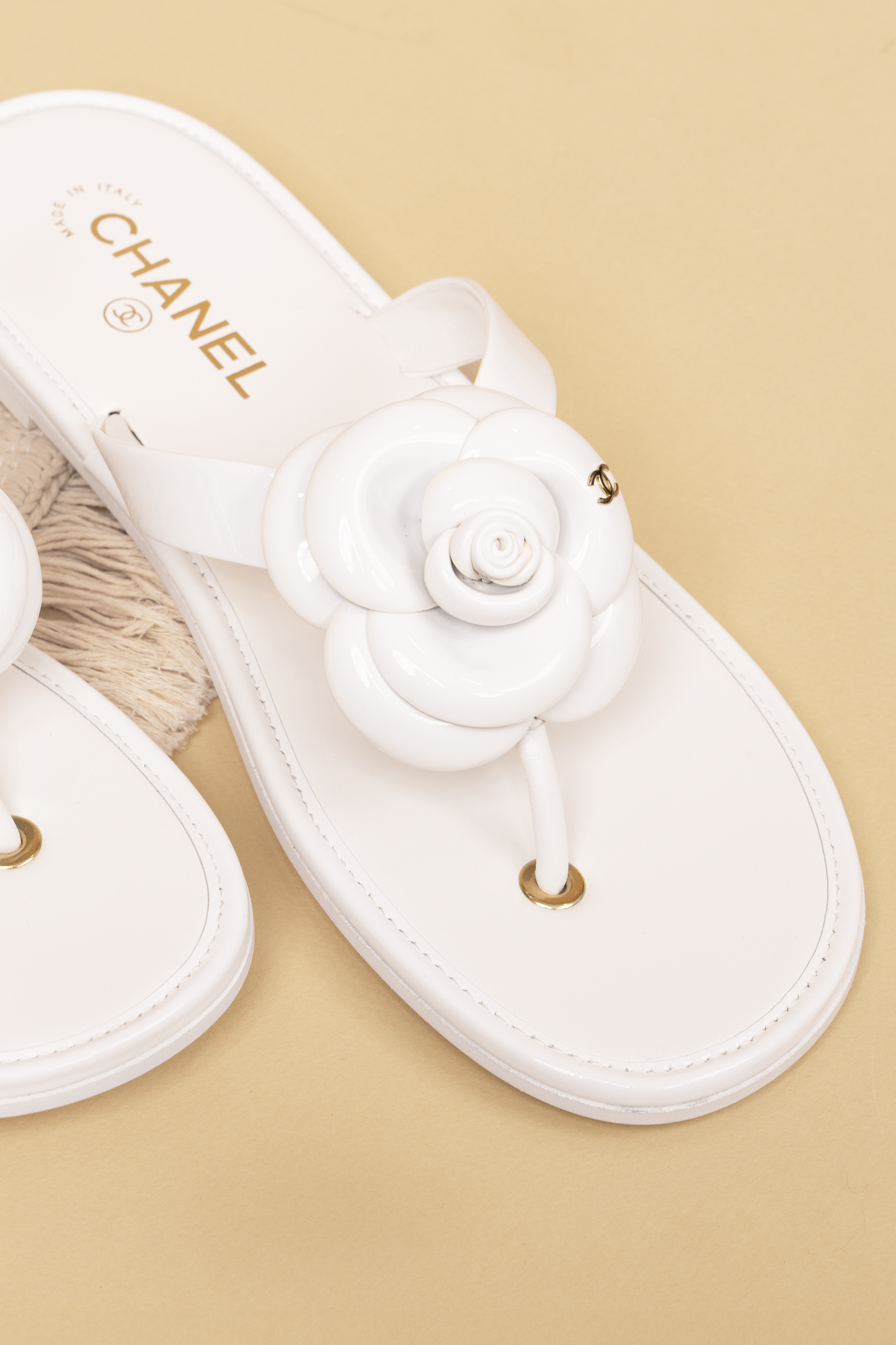 Chanel White Flower Patent Calfskin Thongs
