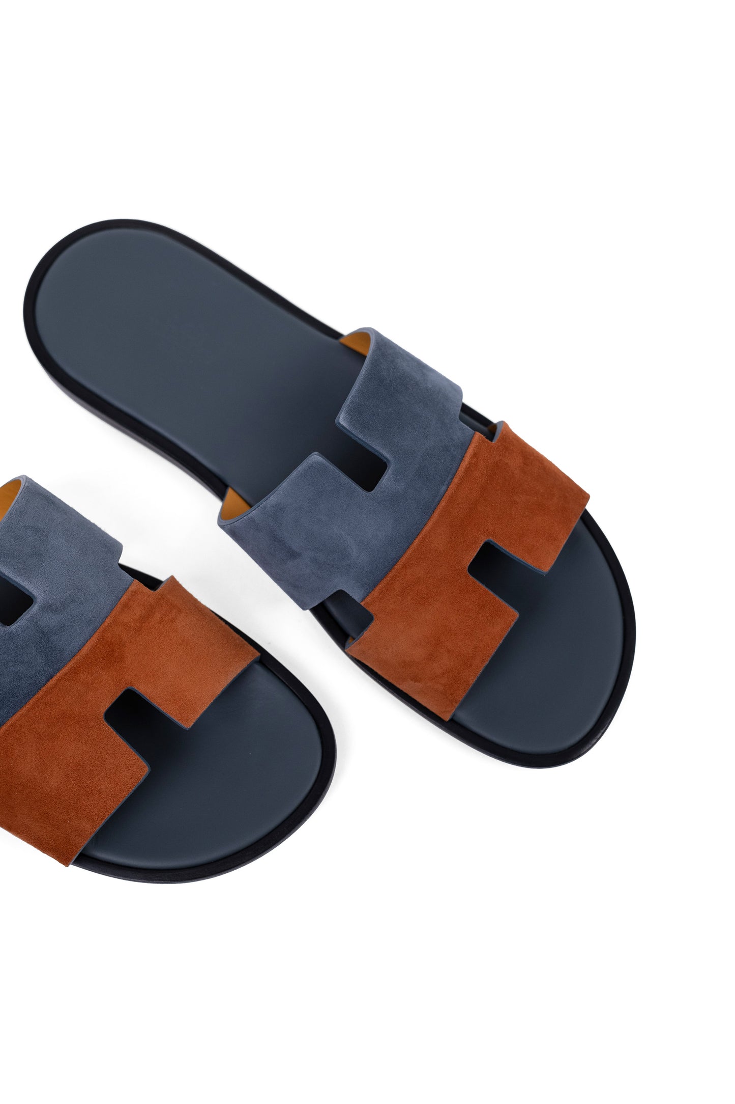 Hermès Izmir Sandals in Rouge Clay/Gris
