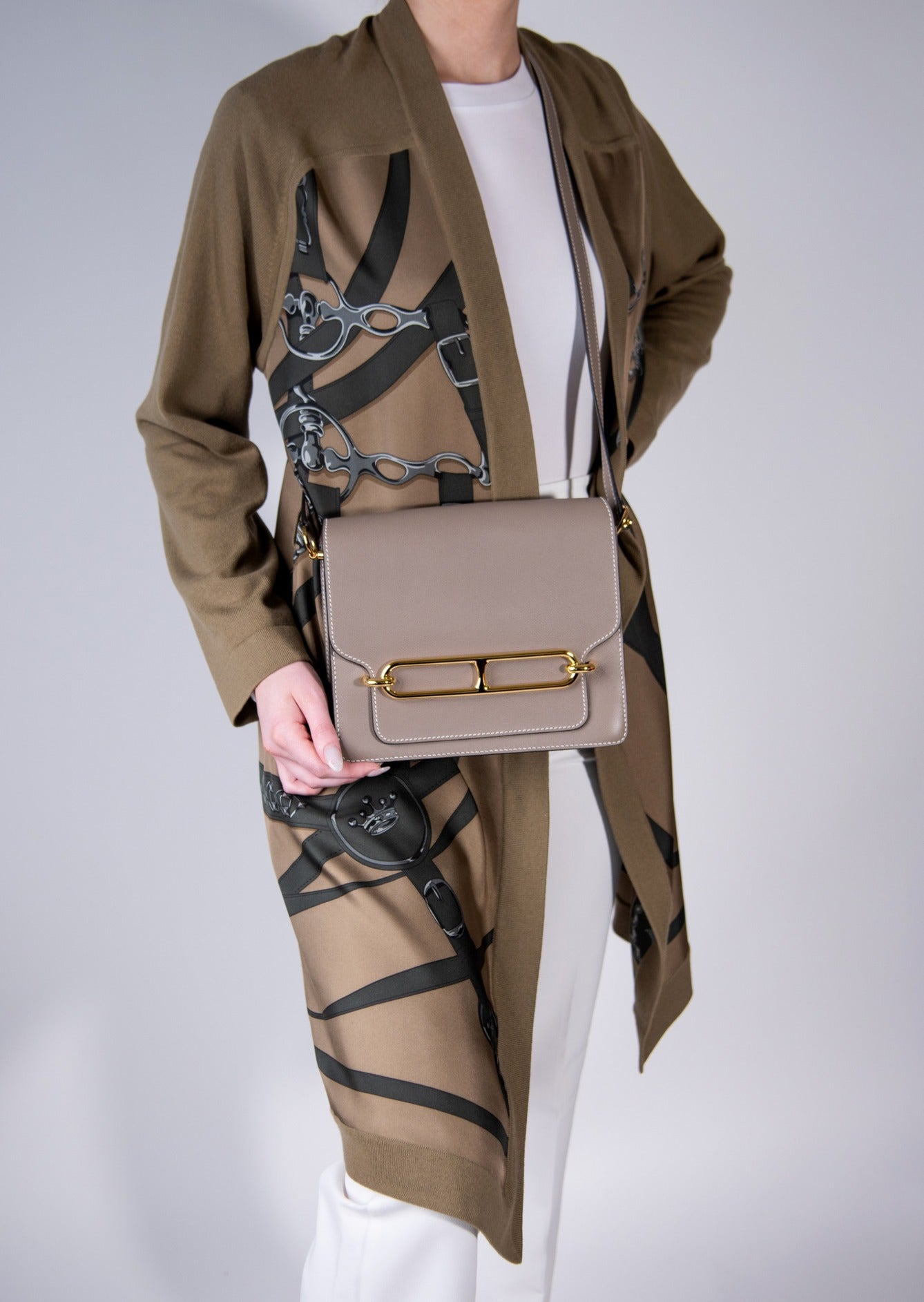 هيرميس كارديجان مع Roulis 23 Etoupe Crossbody