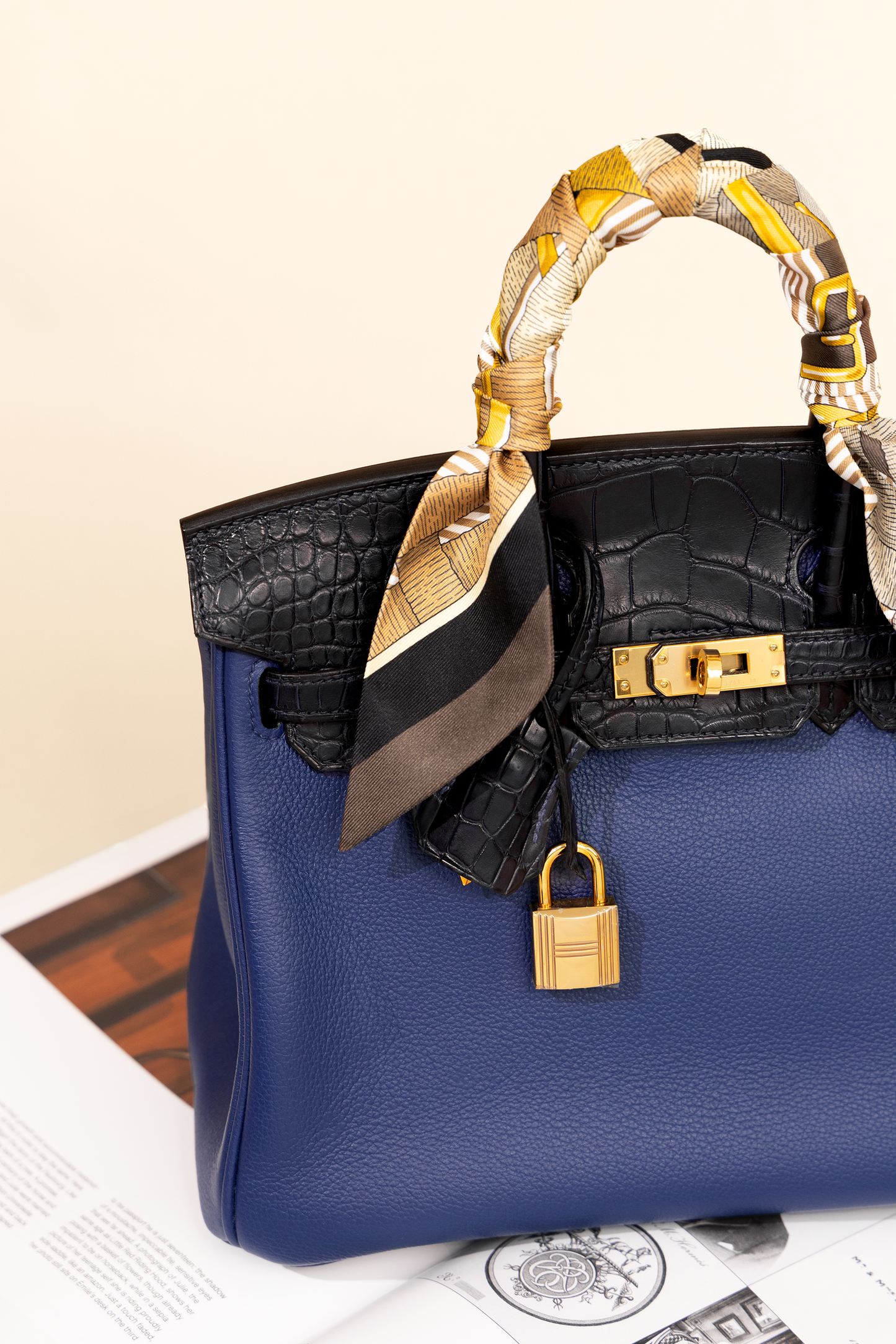 Hermès Birkin 25 Touch Matte Alligator in Blue Indigo/Blue Sapphire GHW