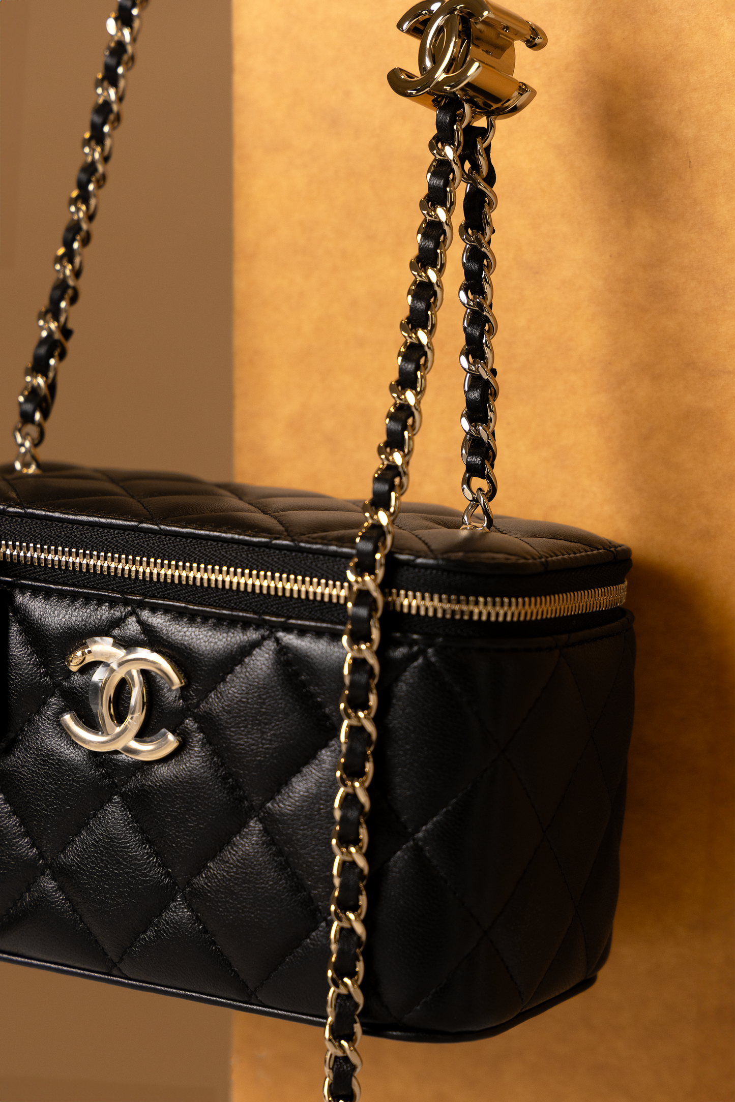 Chanel Black Shiny Lambskin Vanity Case With Adjustable Chain