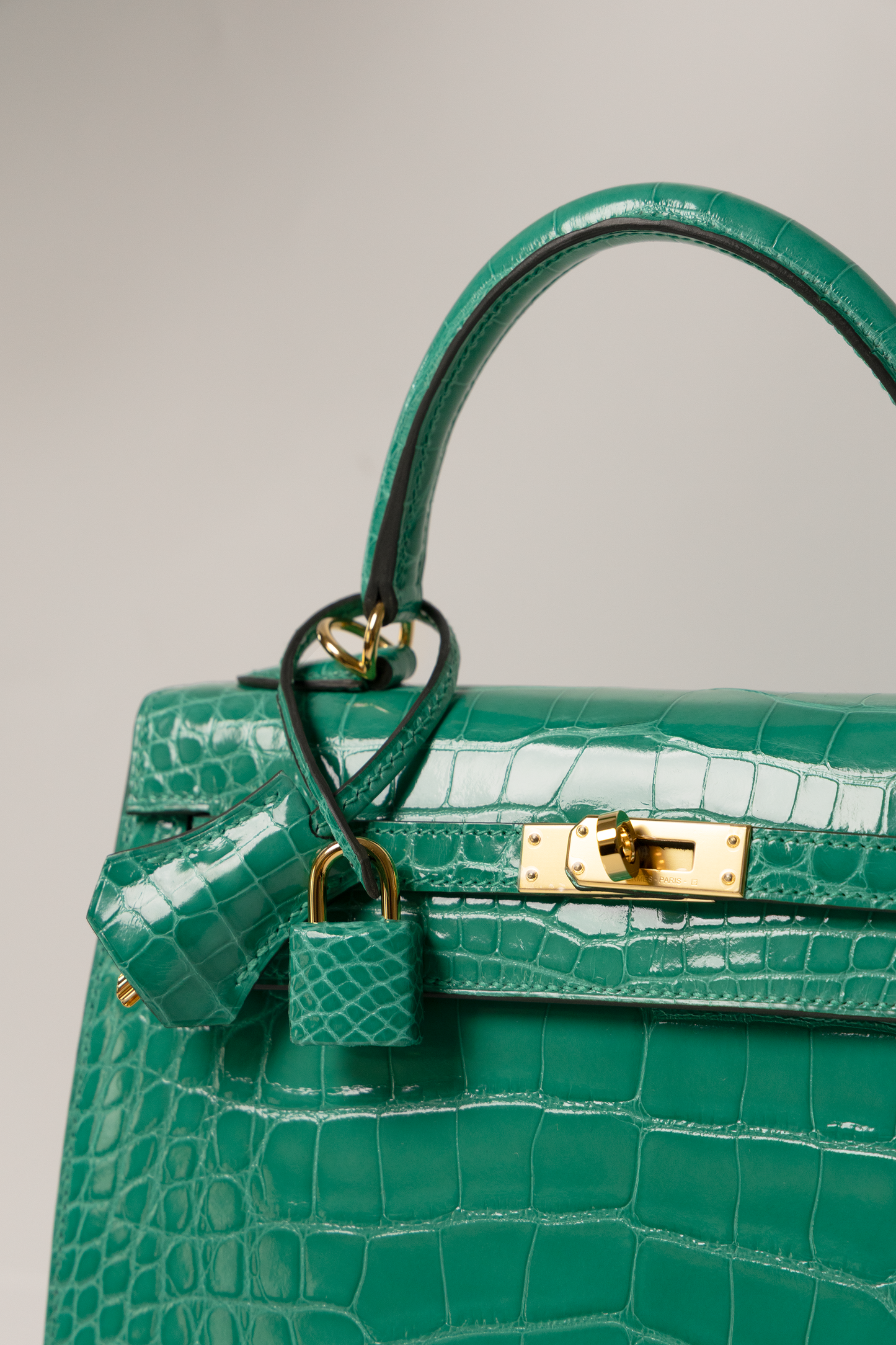 Hermès Kelly 25 Shiny Crocodile Vert Jade GHW