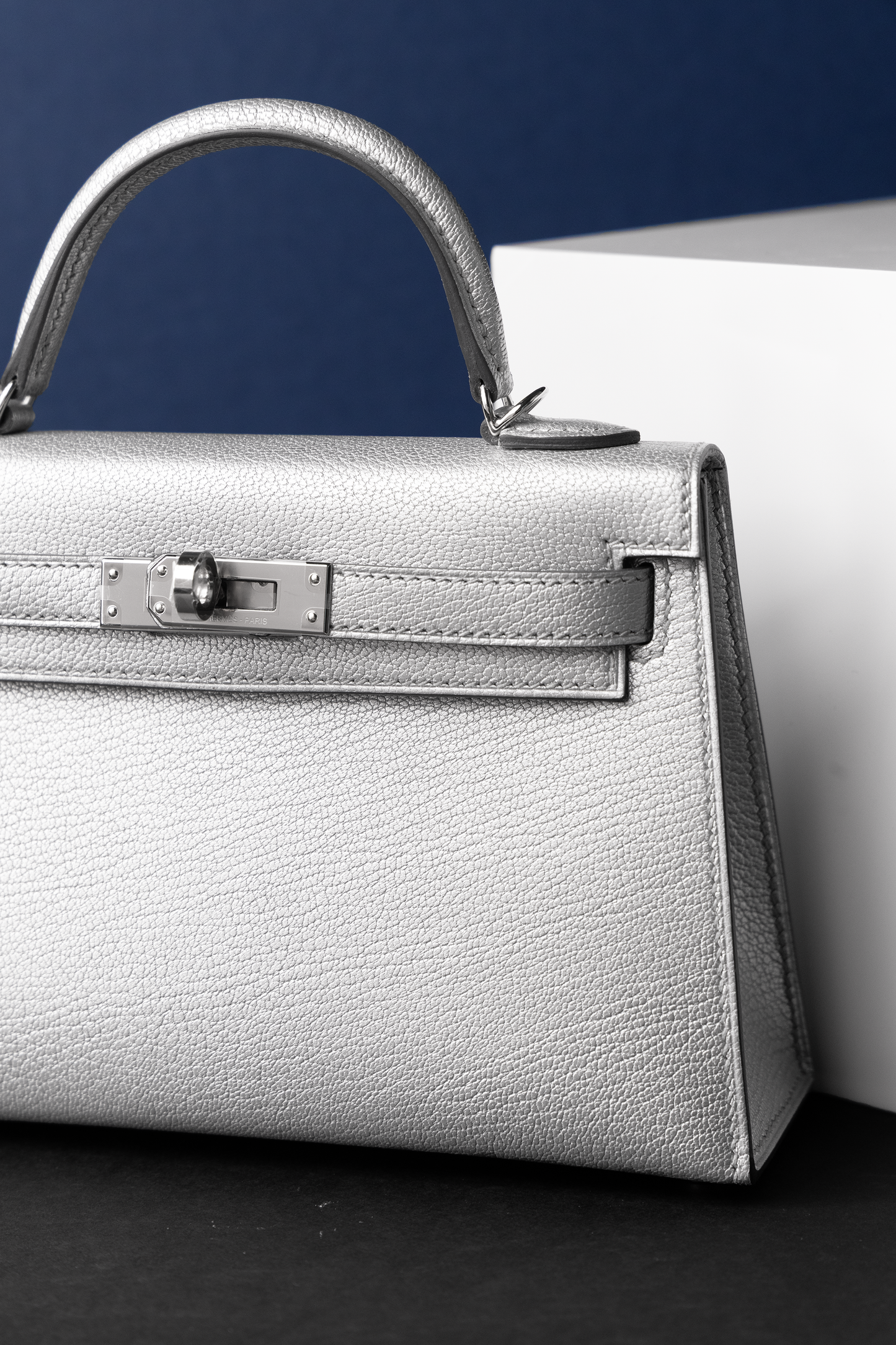 Hermès Mini Kelly 20 Chevre Chamkilight Argent PHW