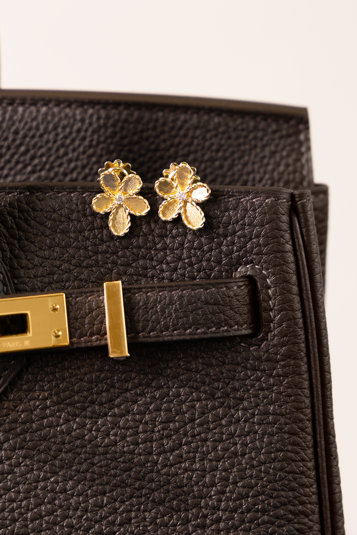 Roberto Coin Jasmine Flower Ring & Stud Flower Earrings in Yellow Gold Diamond