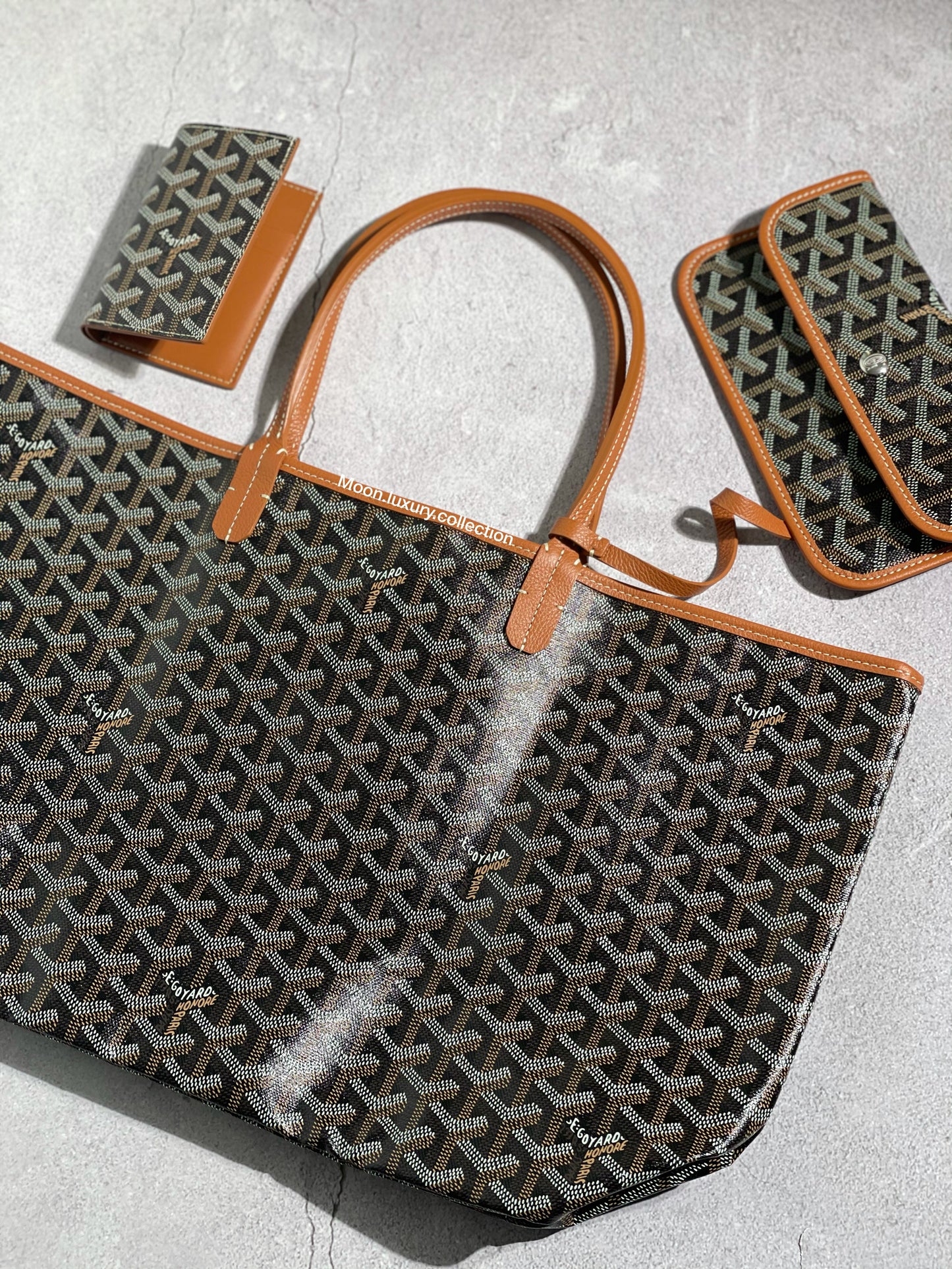 Goyard Saint Louis PM Classic Tote Tan/Black