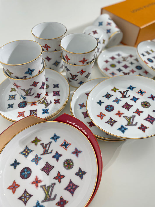 طقم أطباق وأكواب لويس فيتون