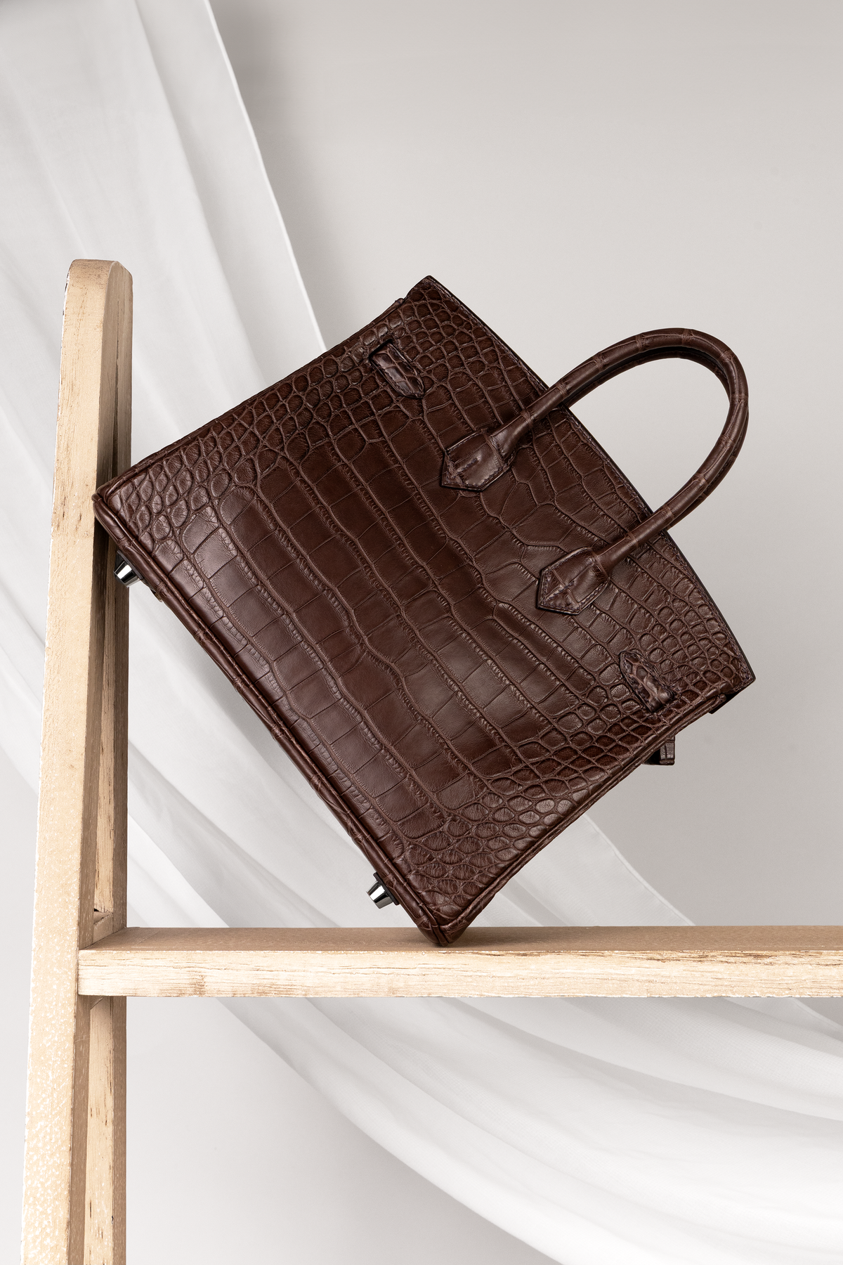Hermès Birkin 25 Matte Alligator in Havane PHW