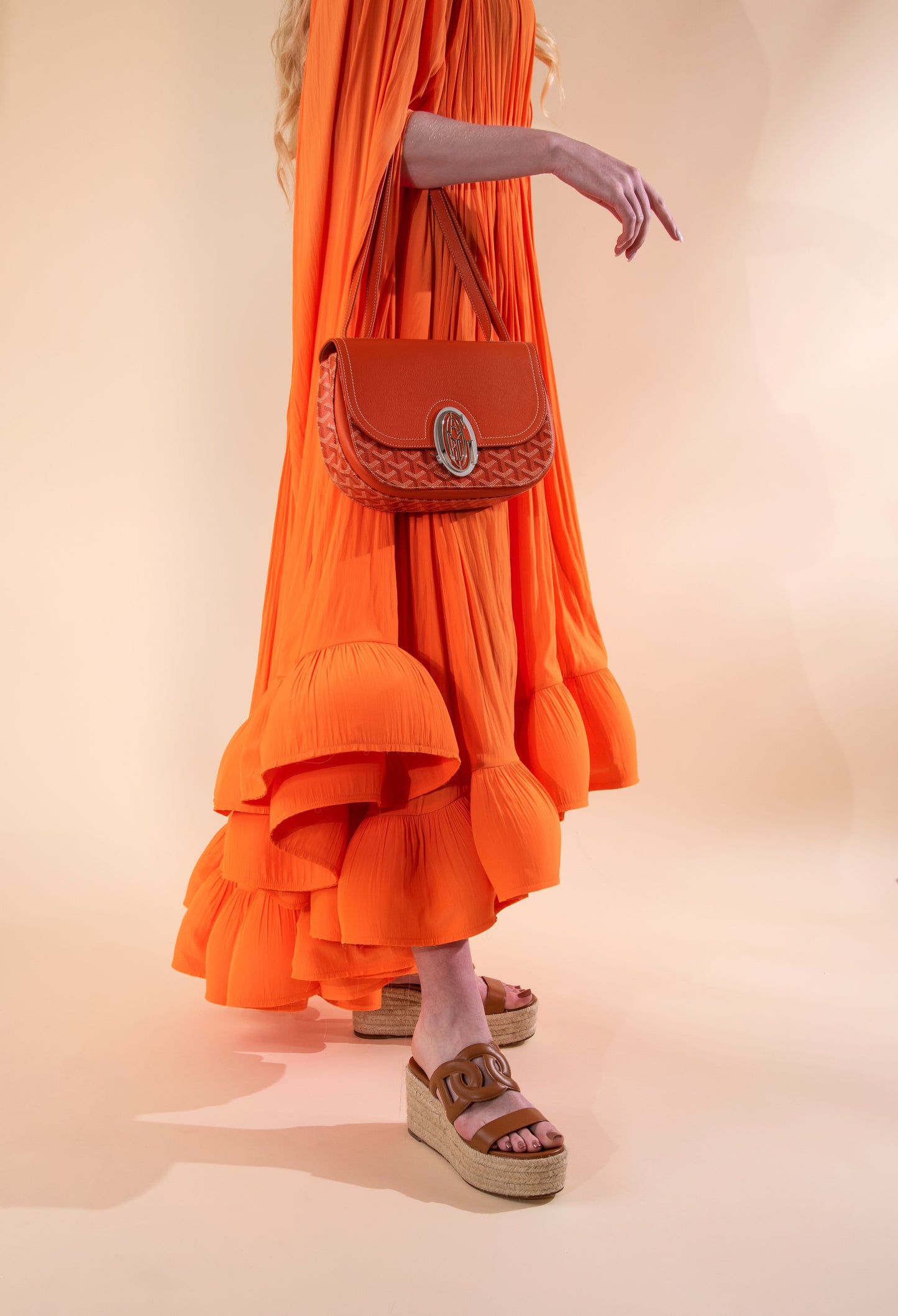 Goyard 233 Bag in Orange with Hermès Epopee Espadrille in Naturel