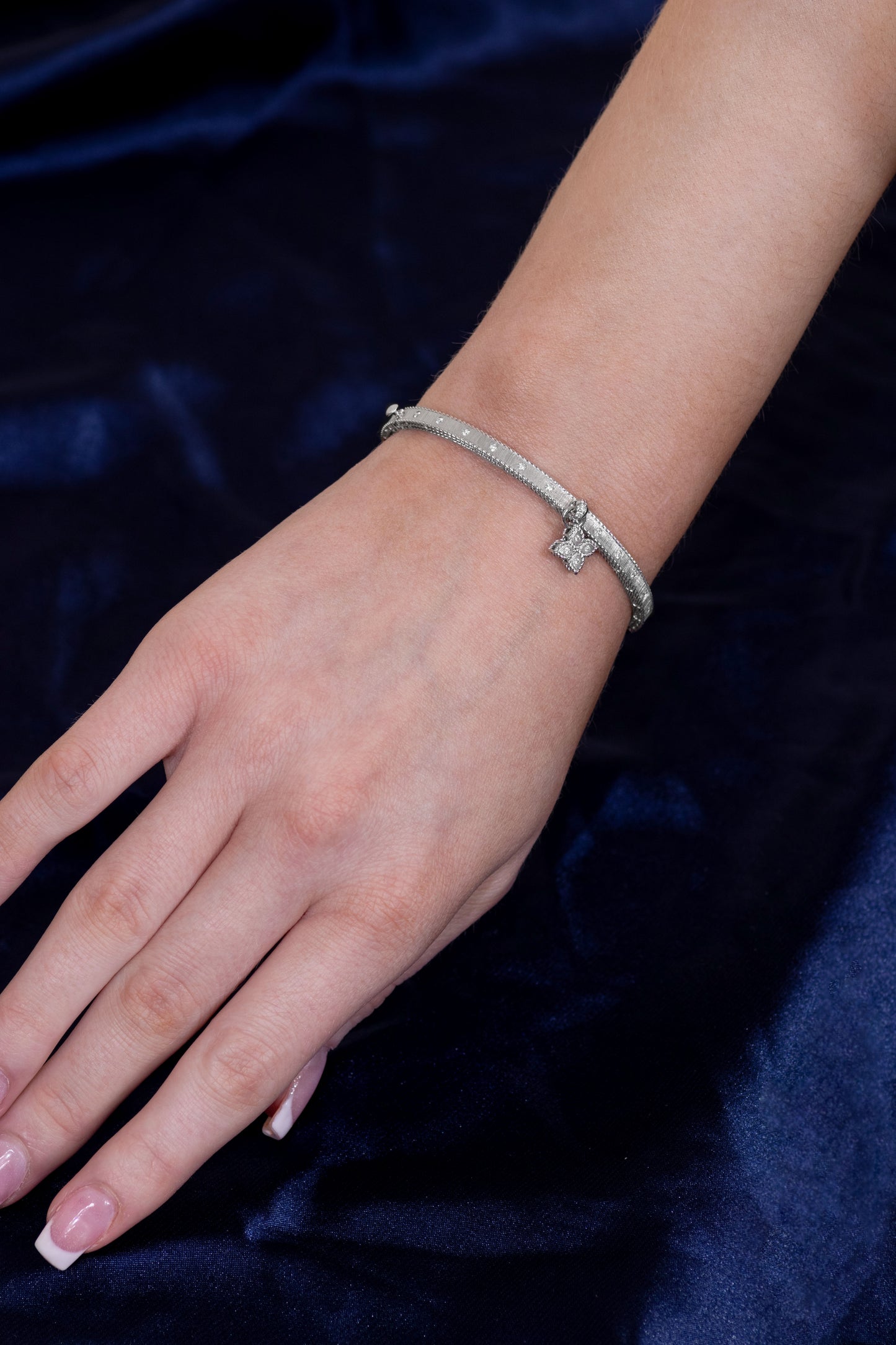 Roberto Coin Princess Flower Symphony Diamond Flower Charm Bangle