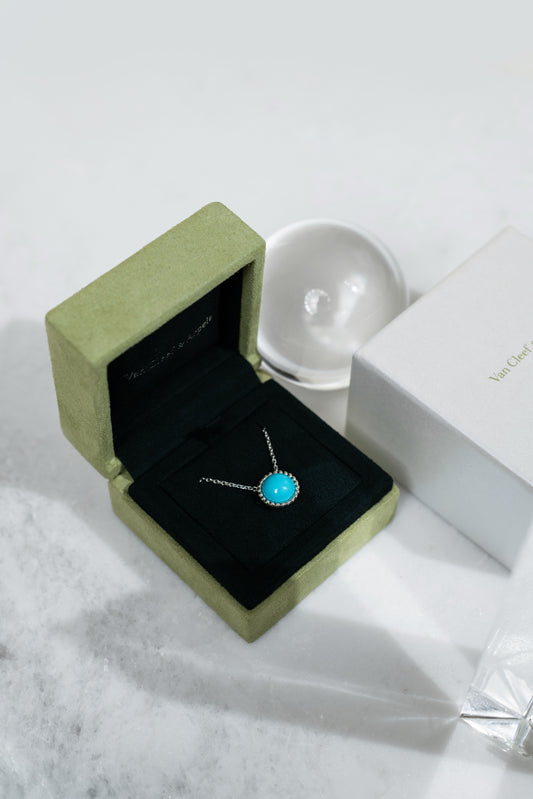 Van Cleef & Arpels Perlée Couleurs Pendant in White Gold/Turquoise