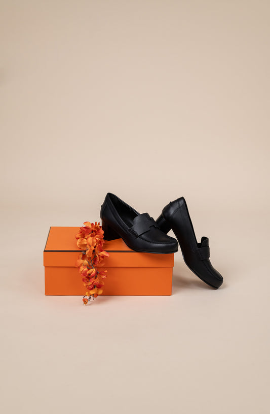 Hermès Intemporelle 50 Pumps in Black