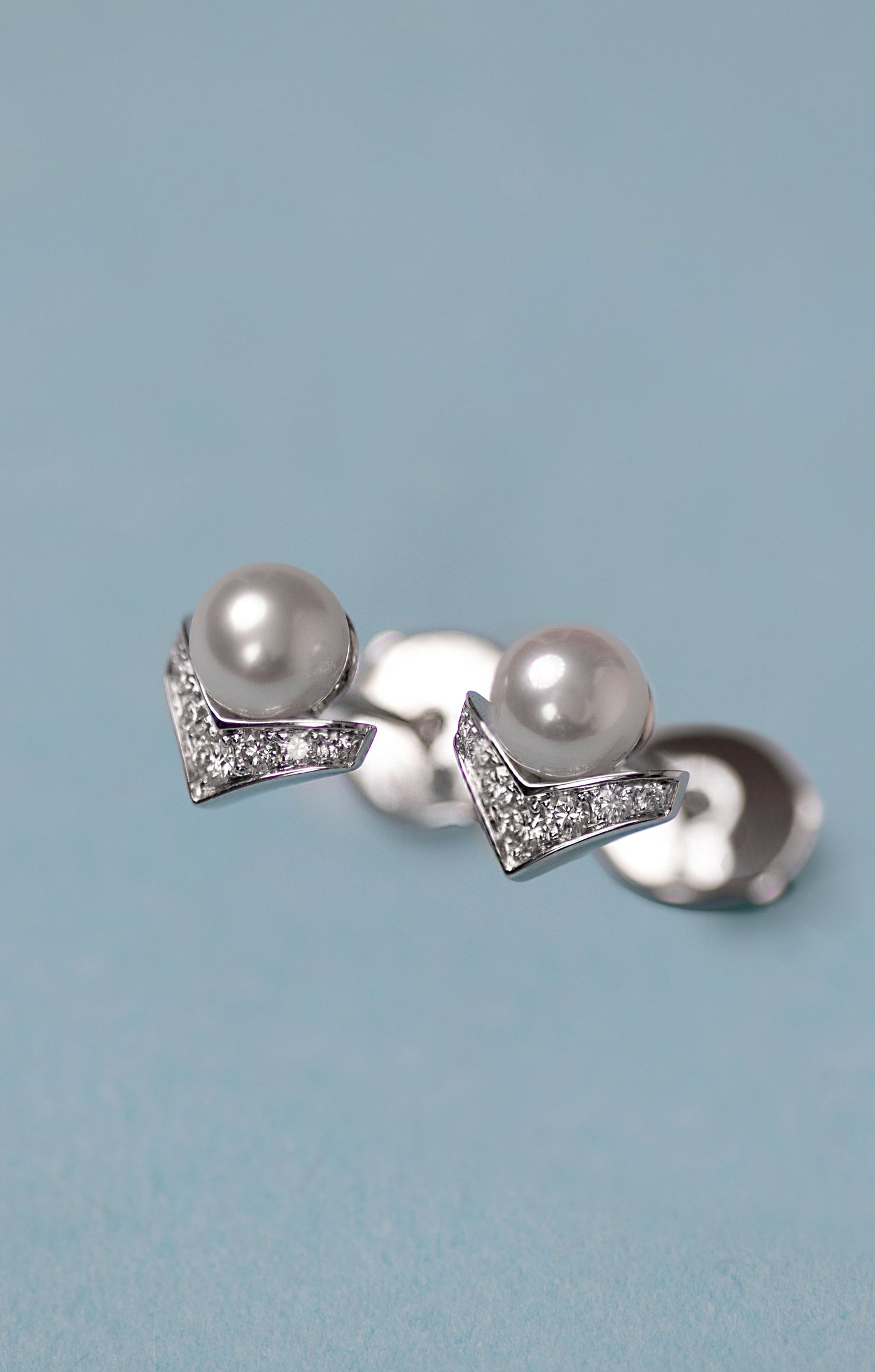 Chaumet Joséphine Aigrette White Gold/Pearl Earrings