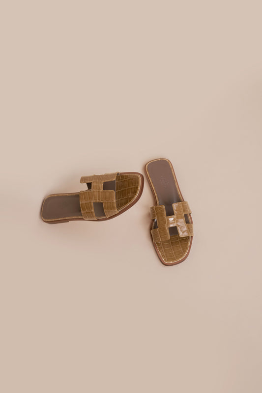 Hermès Oran Alligator Sandals in Beige Sable