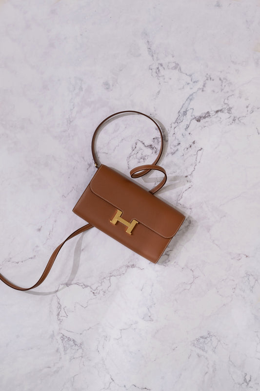 Hermès Constance Wallet To Go in Gold GHW