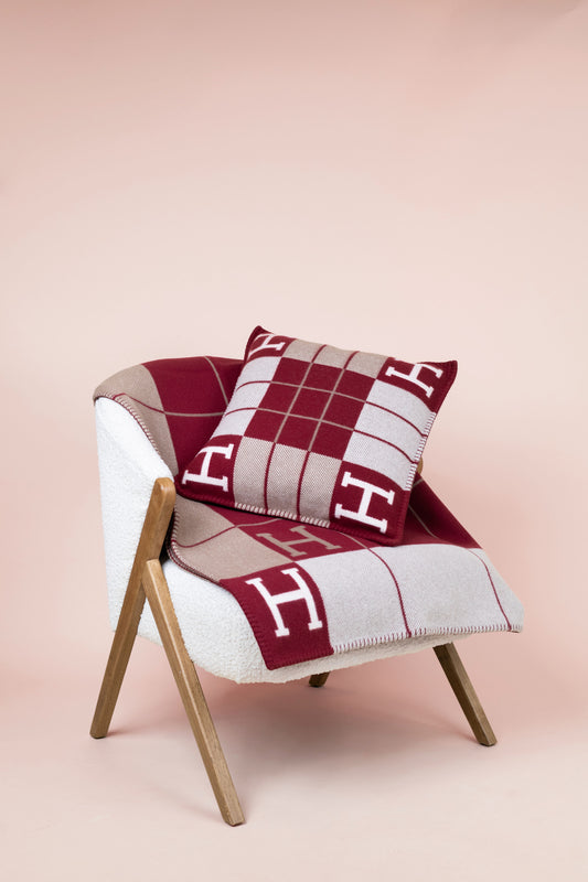 Hermès Avalon III Throw Blanket & Cushion in Écru/ Rouge H