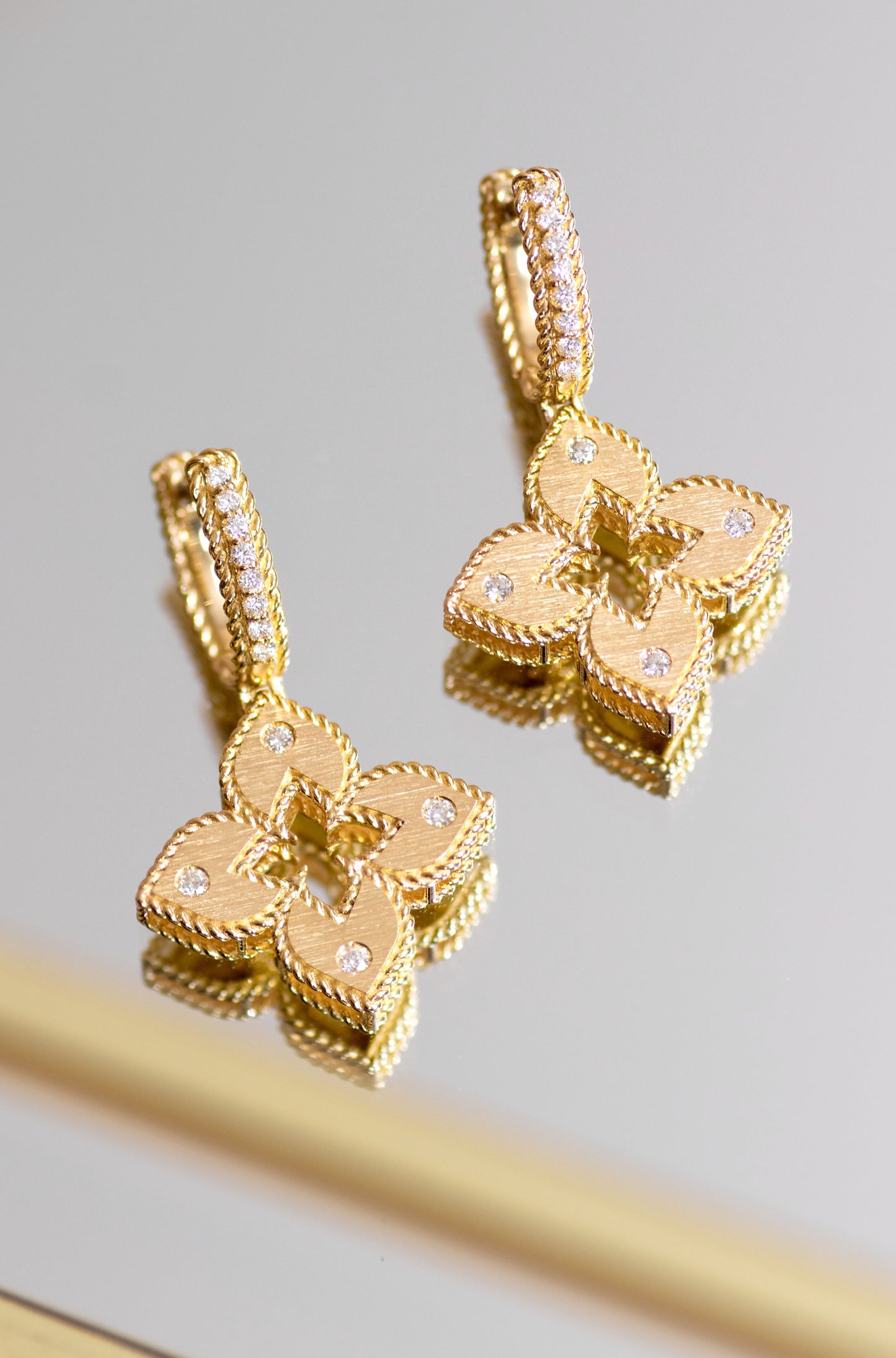 Roberto Coin Venetian Princess Yellow Gold Flower Earrings