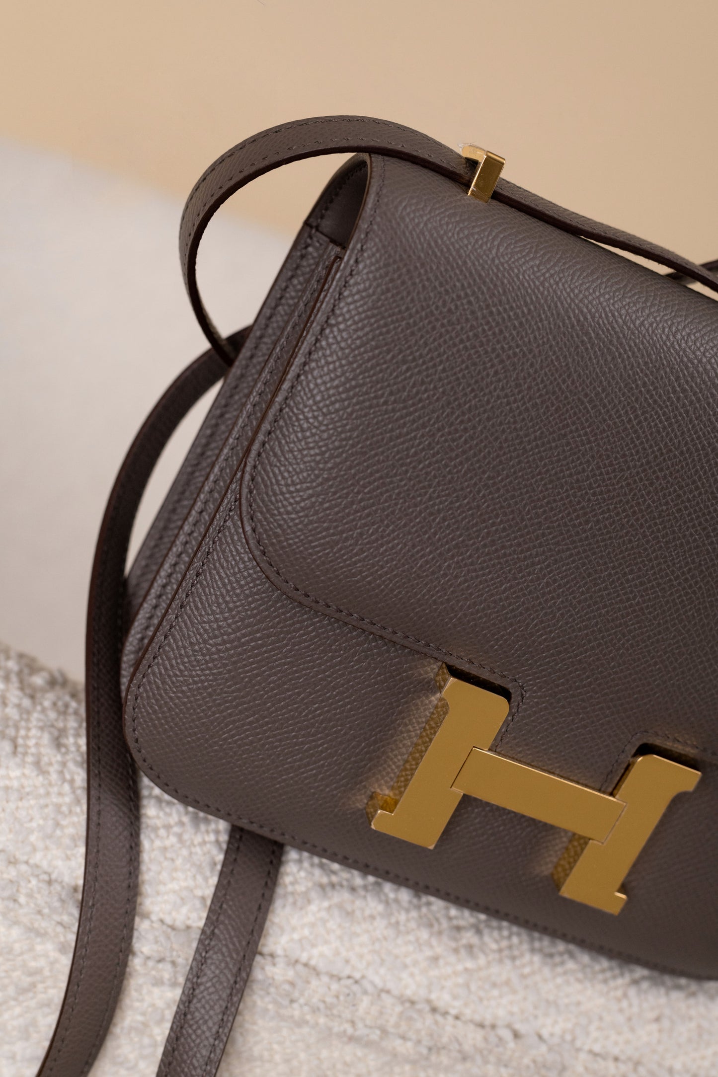 Hermès Mini Constance 18 Epsom in Etain GHW
