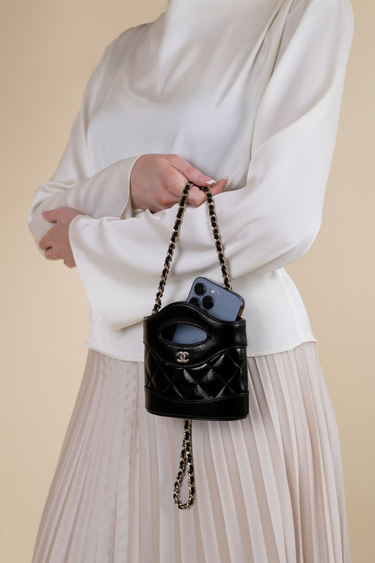 Chanel 31 in Black with Chain