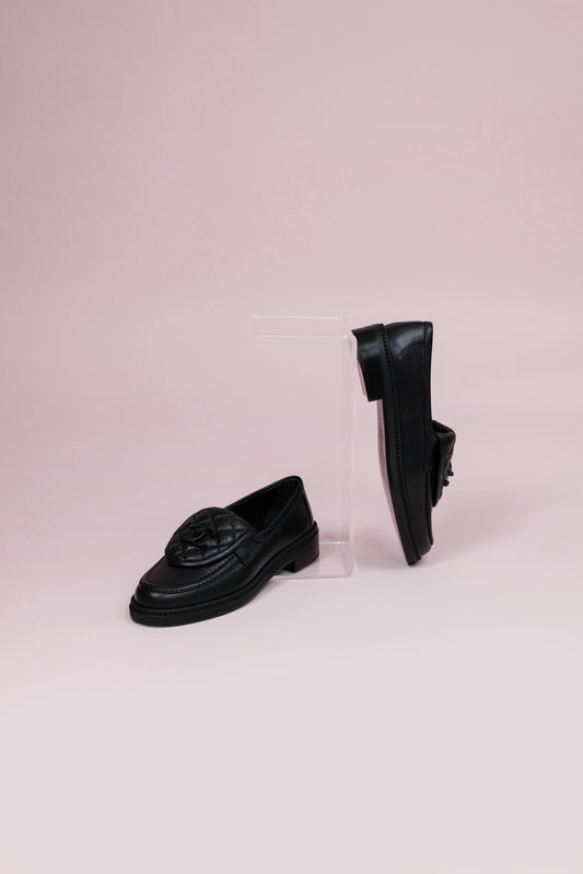 Chanel Crumpled Calfskin Black Loafers