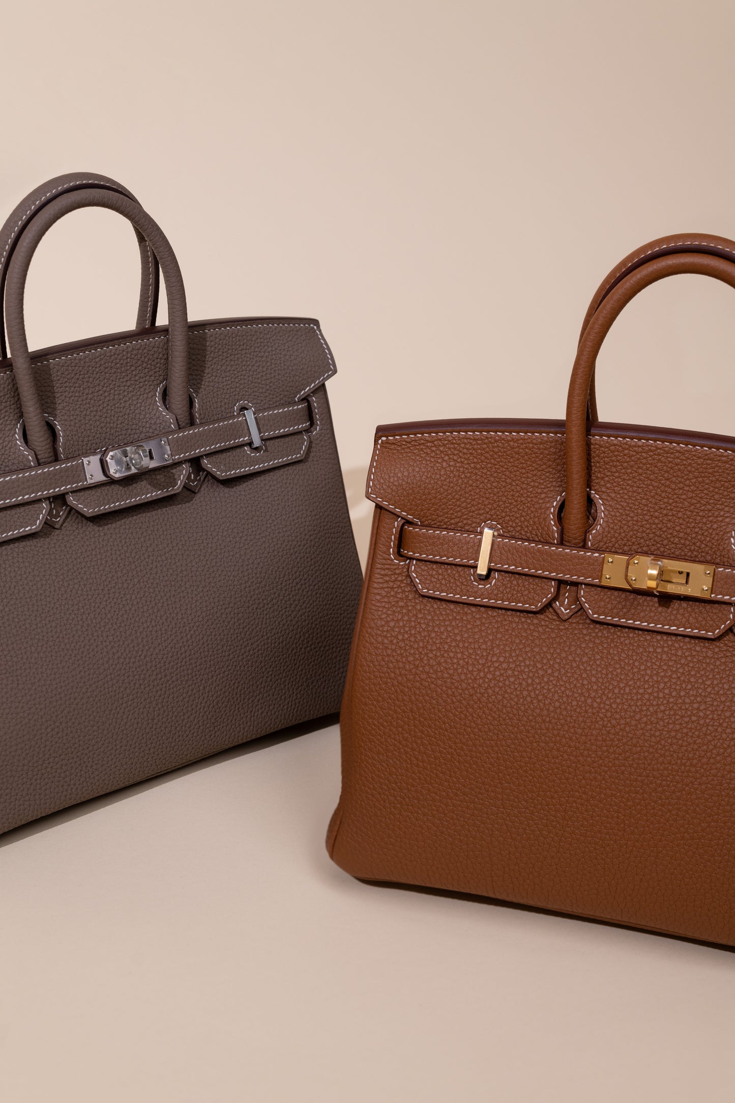 Hermès Birkin 25 Togo باللون الأسود GHW / Etoupe PHW / Gold GHW