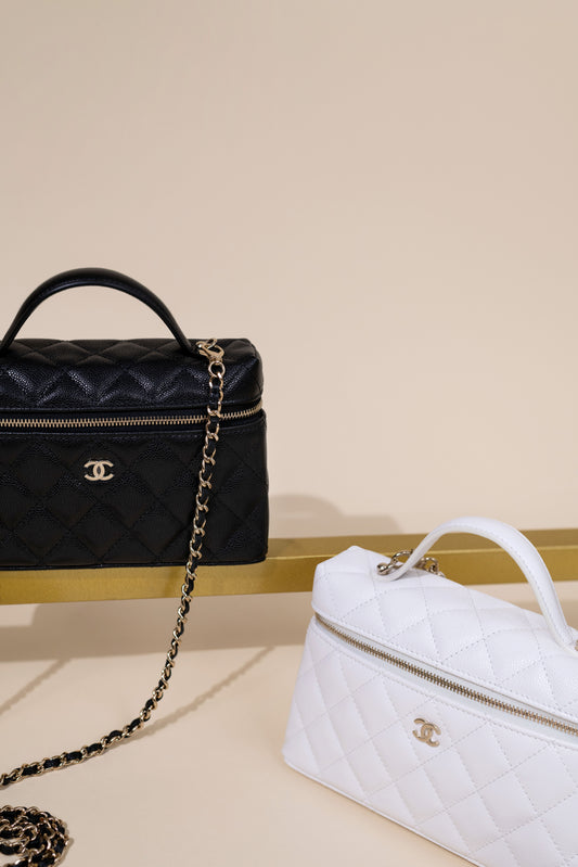 Chanel - Vanity with Top Handle and Chain in Black & White