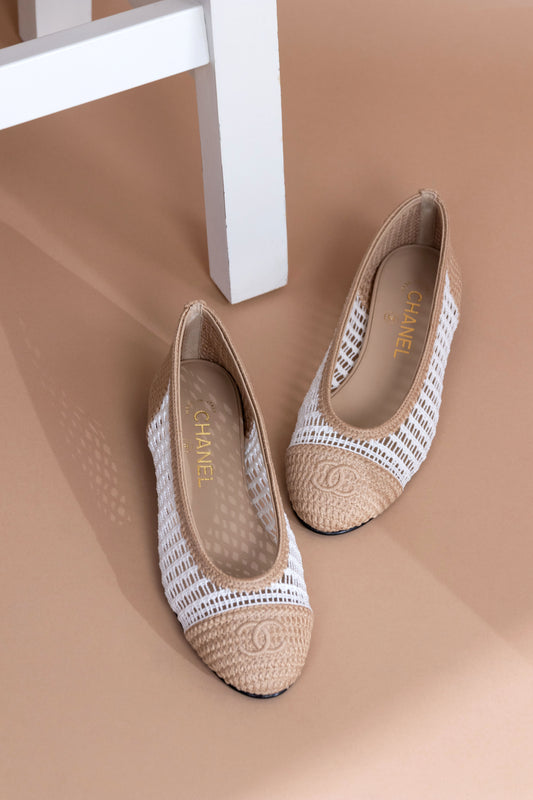 Chanel Raffia Cap Toe Ballerina Flats in Natural/White
