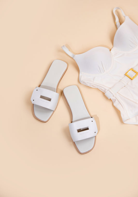 Hermès View Leather Sandals in White