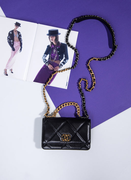 Chanel - Wallet 19 On Chain