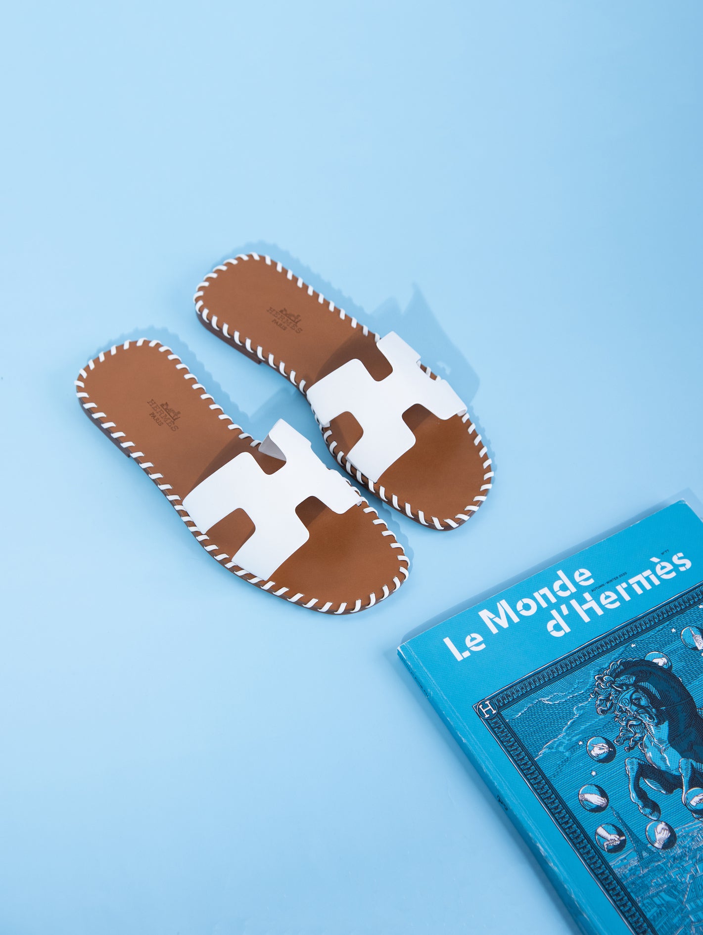 Hermès Limited Edition White Leather Oran Flat Sandals