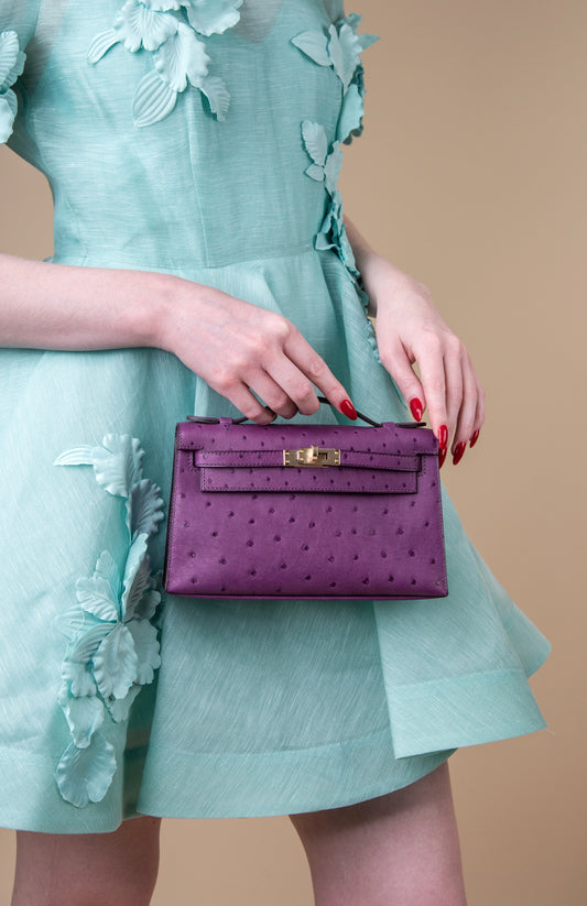Hermès - Kelly Pochette in Ostrich Anemone GHW