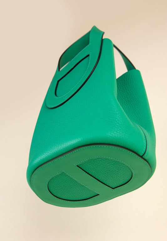 Hermès In-the-Loop Bag in Menthe with Oran Sandals in Malachite