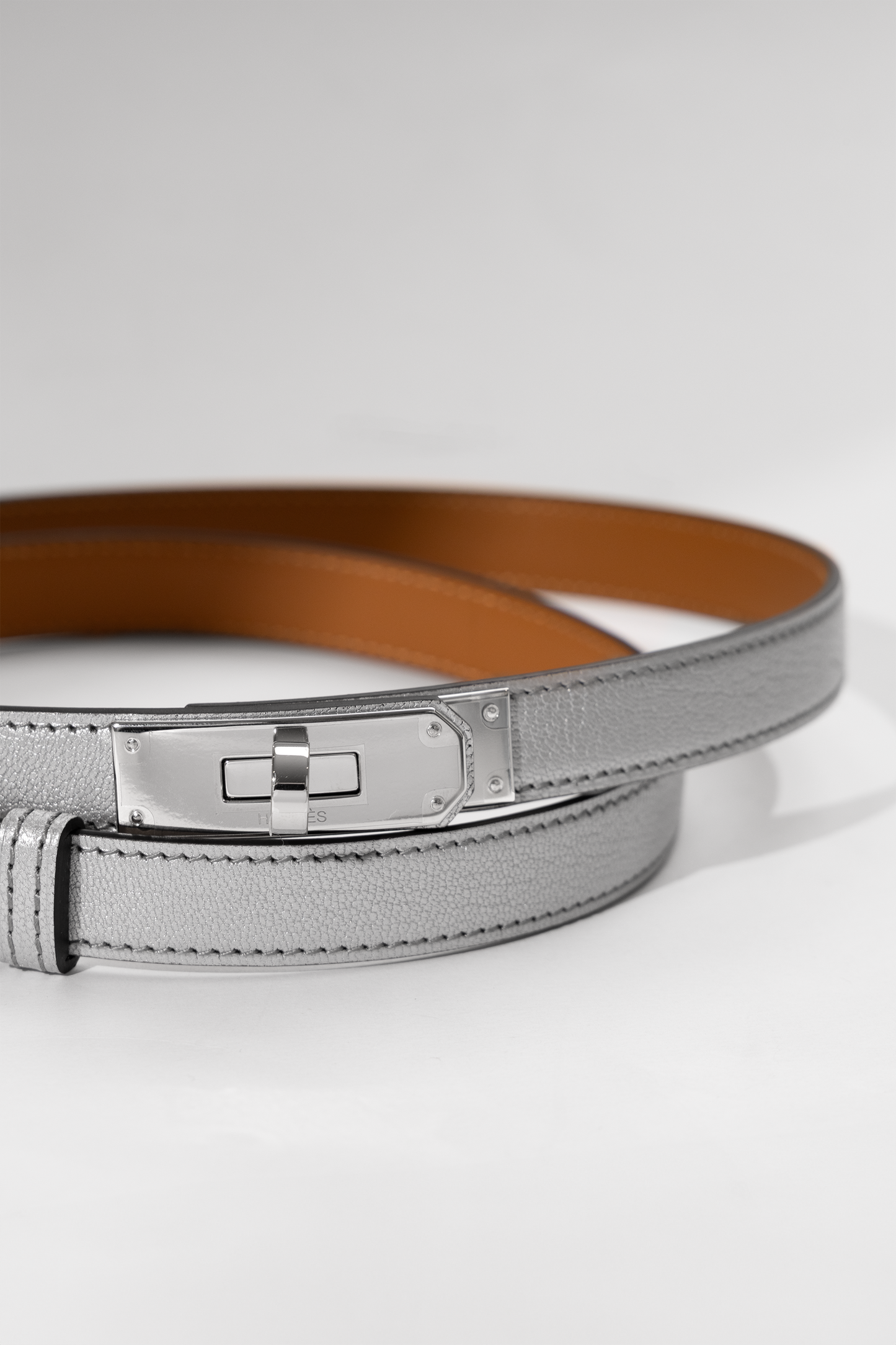 Hermès Kelly Belt Chamkilight in Argent PHW