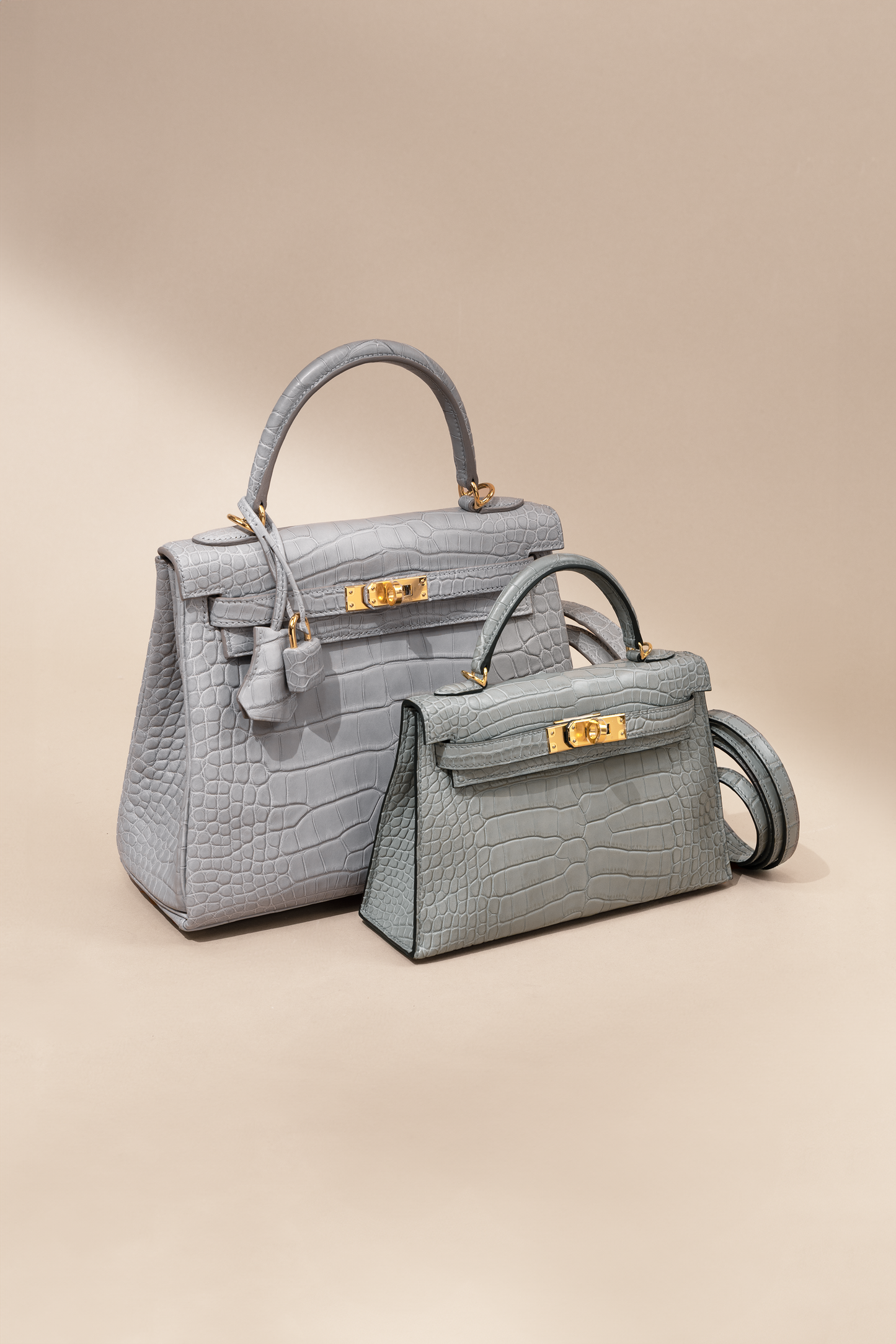 Hermès Kelly 25 Matte Alligator in Gris Perle GHW & Mini Kelly 20 Matte Alligator in Gris Cement GHW