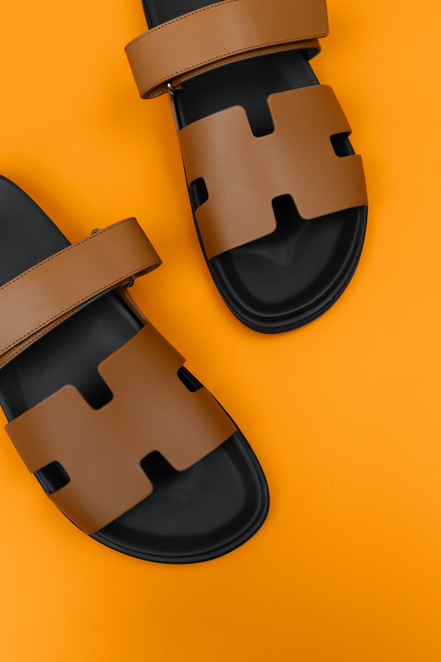 Hermès Chypre Sandals in Naturel