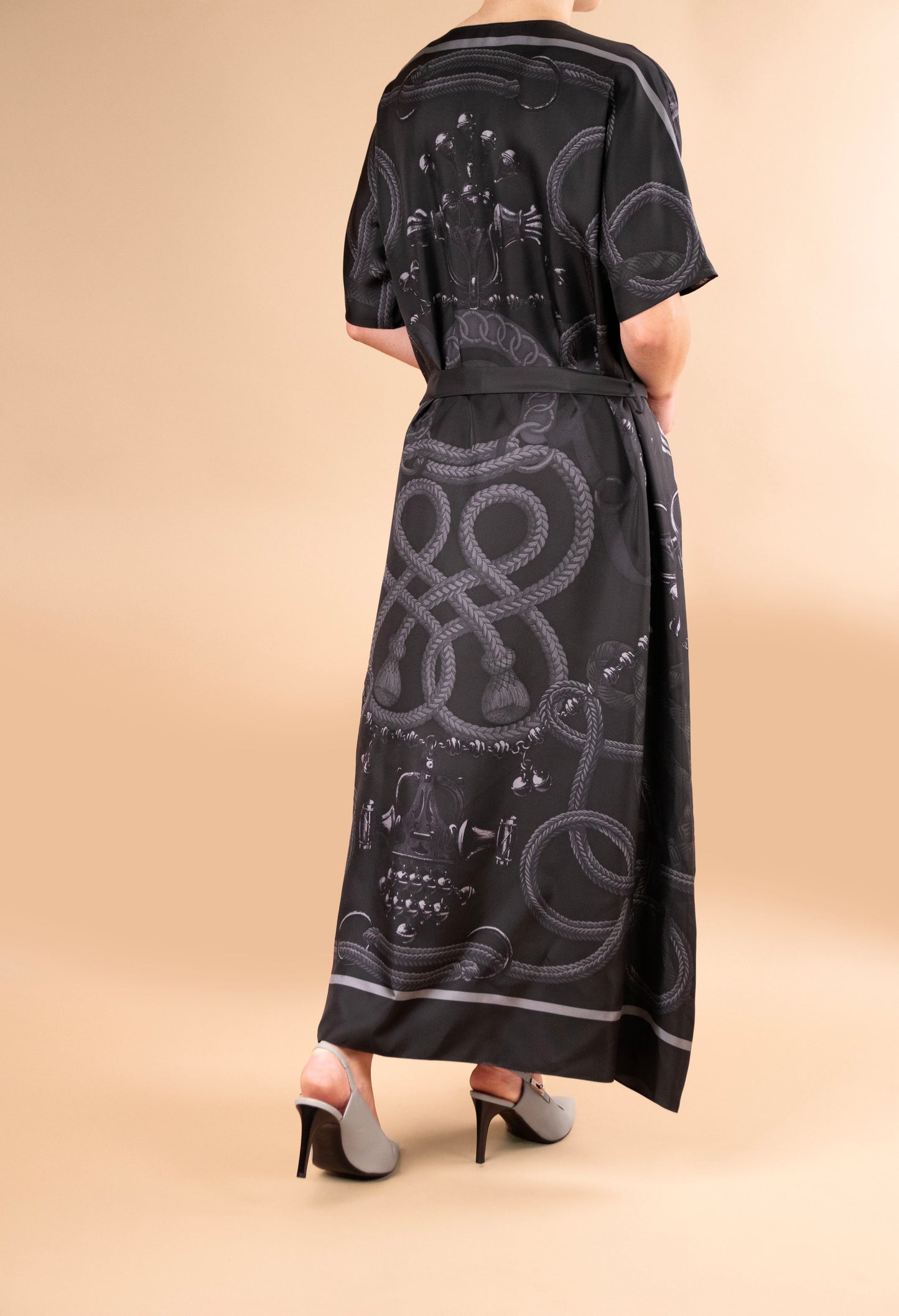 Hermès "Palefroi Remix" Caftan in Gris Charbon