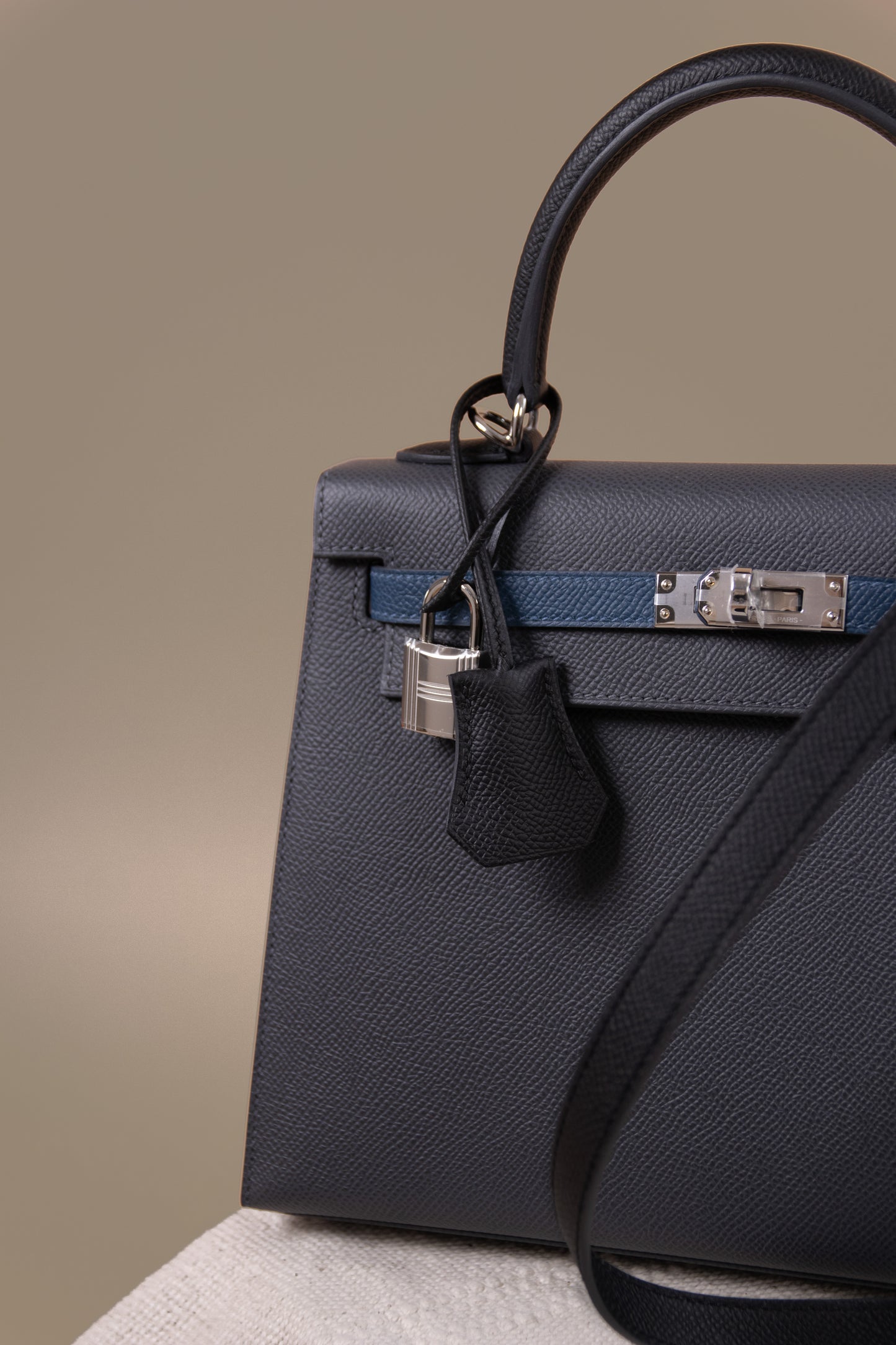 Hermès Kelly 25 Epsom Tricolor Ardoise/Deep Blue/Black PHW