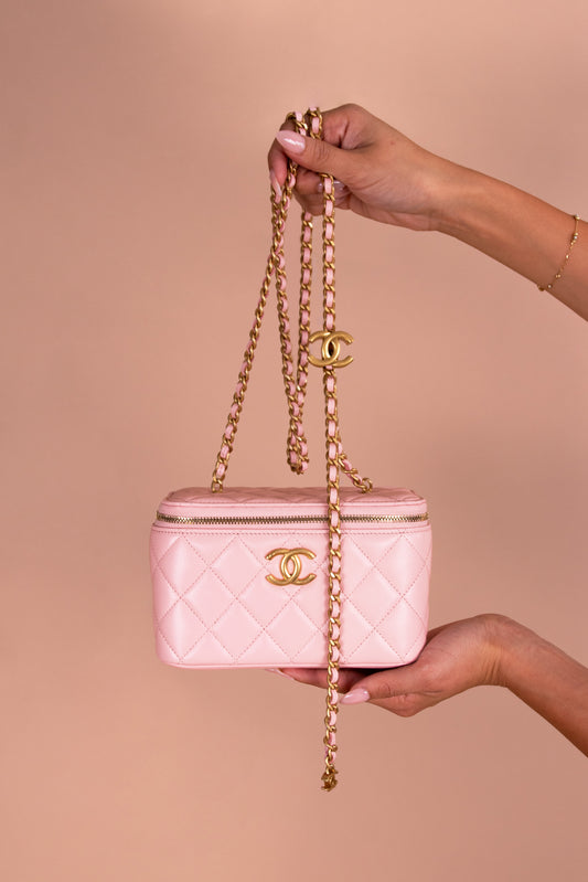 Chanel Vanity Case with Chain in Light Pink