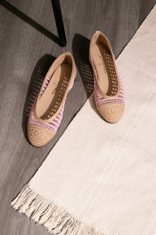 Chanel Raffia Cap Toe Ballerina Flats in Natural/Pink
