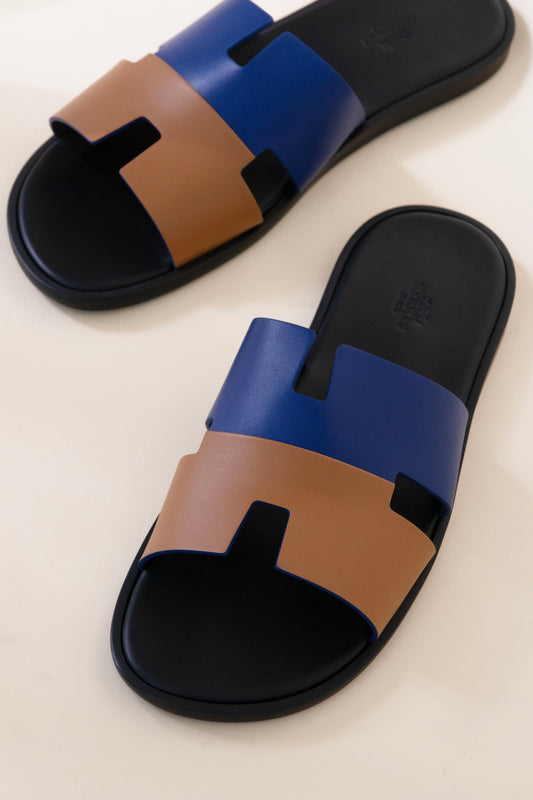 Hermès Izmir Sandals in Natural/Blue