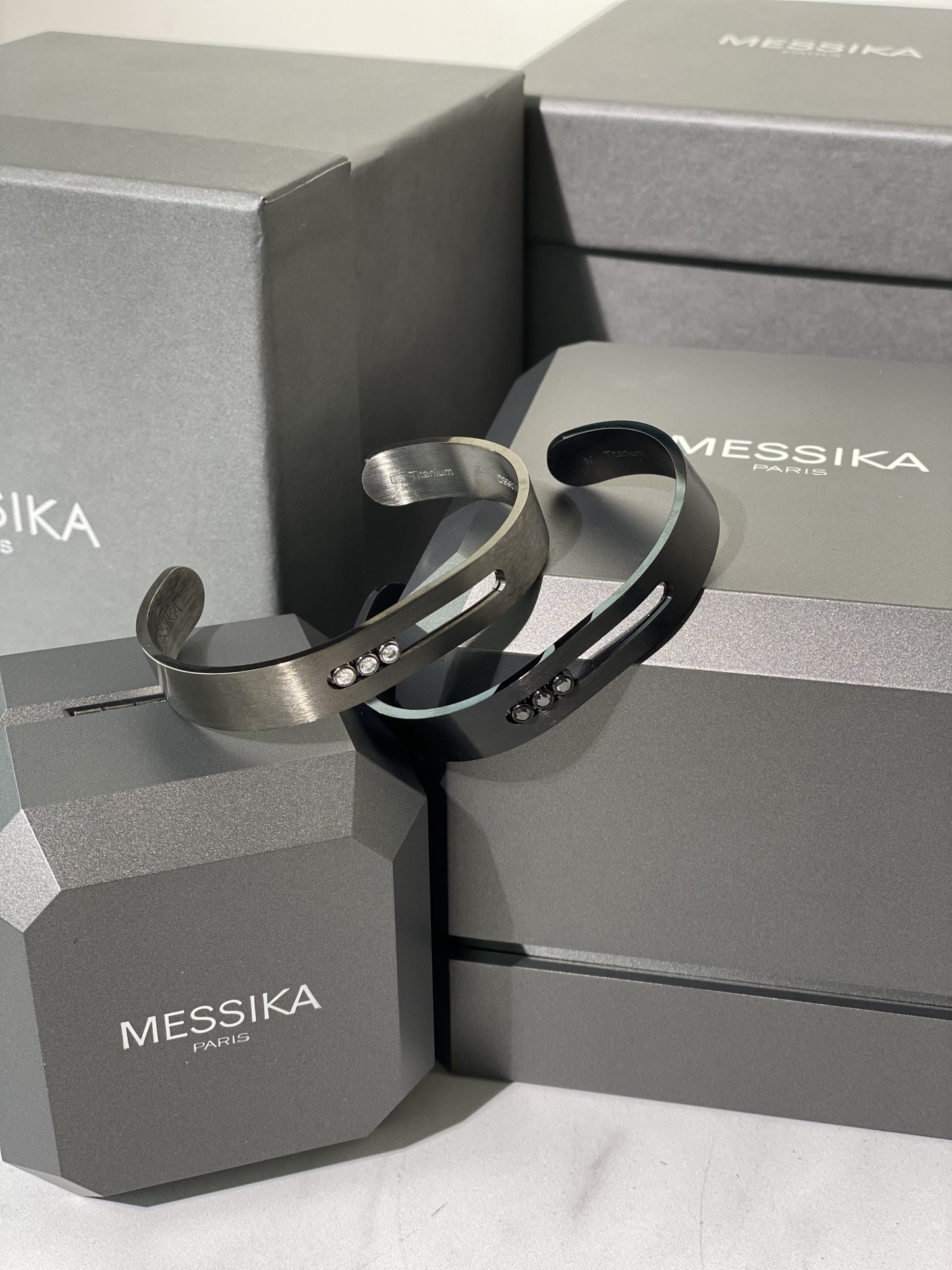 Messika Mens Bangle- Black and Platinum