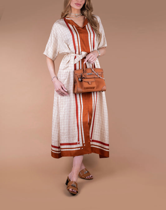 Hermès Birkin 25 Cargo Cuivre PHW & "Coaching Deja Vu" Belted Caftan in Beige Kaolin